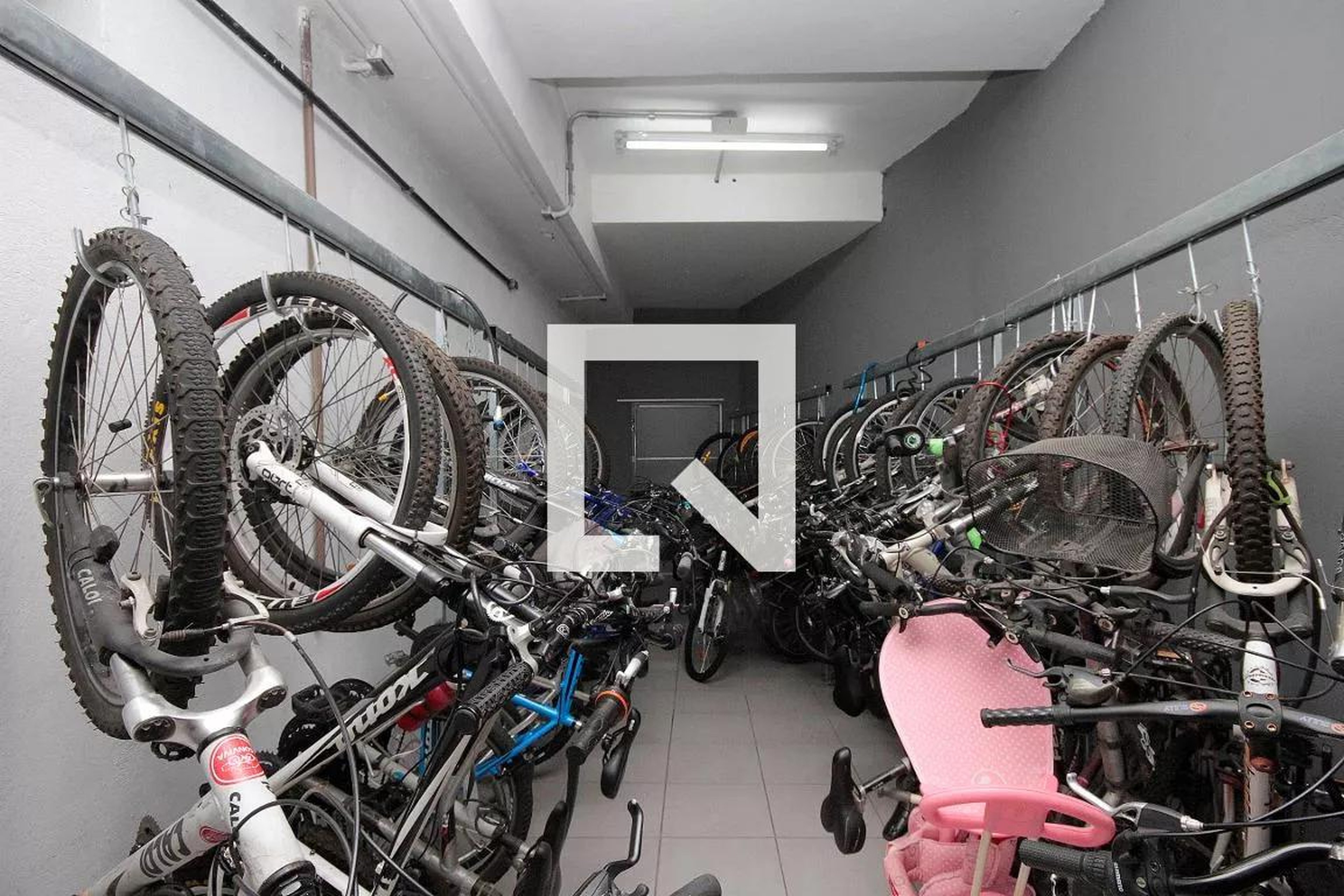 Bicicletário - Edifício ADG 83