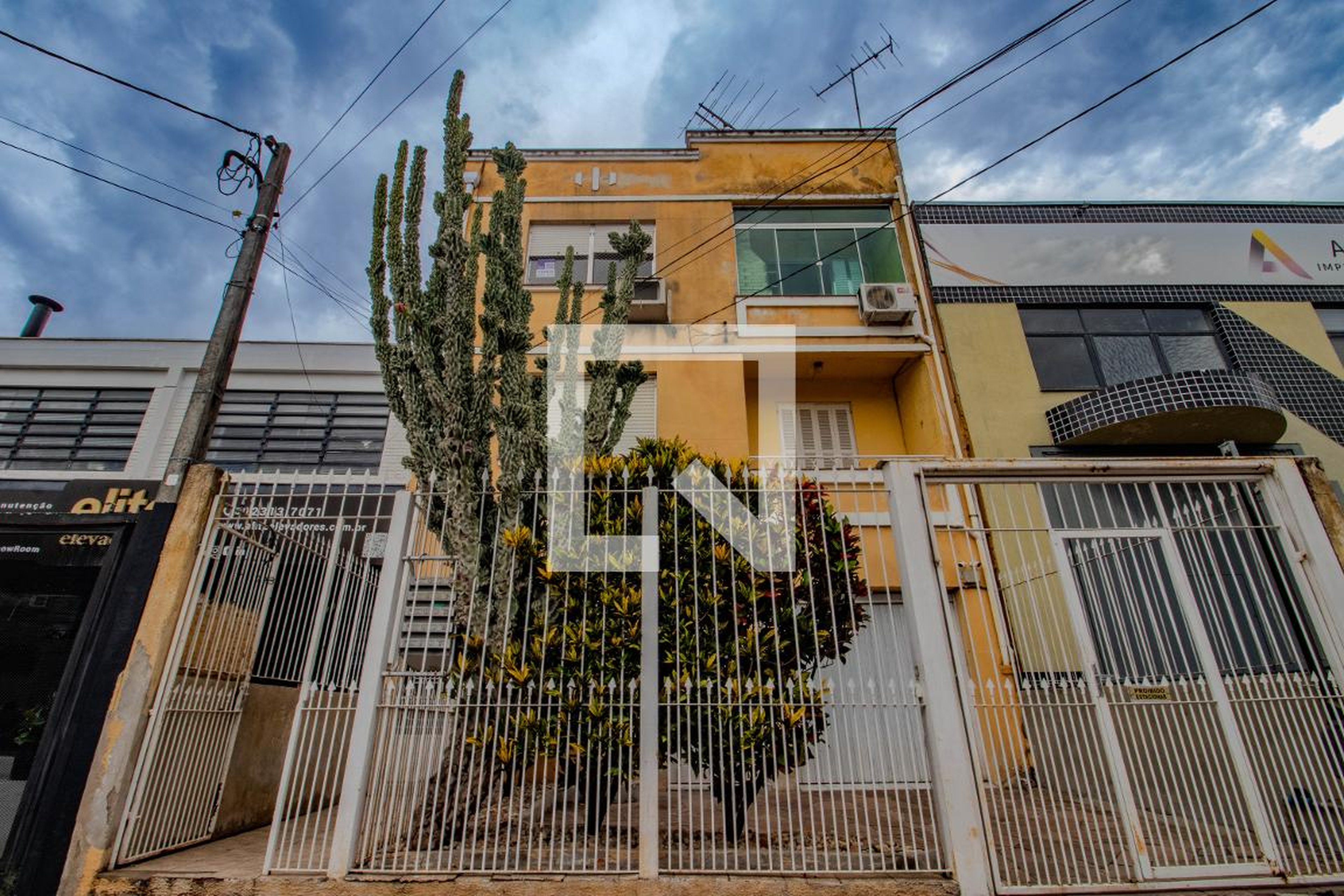 Fachada Condomínio em Avenida Berlim, 495