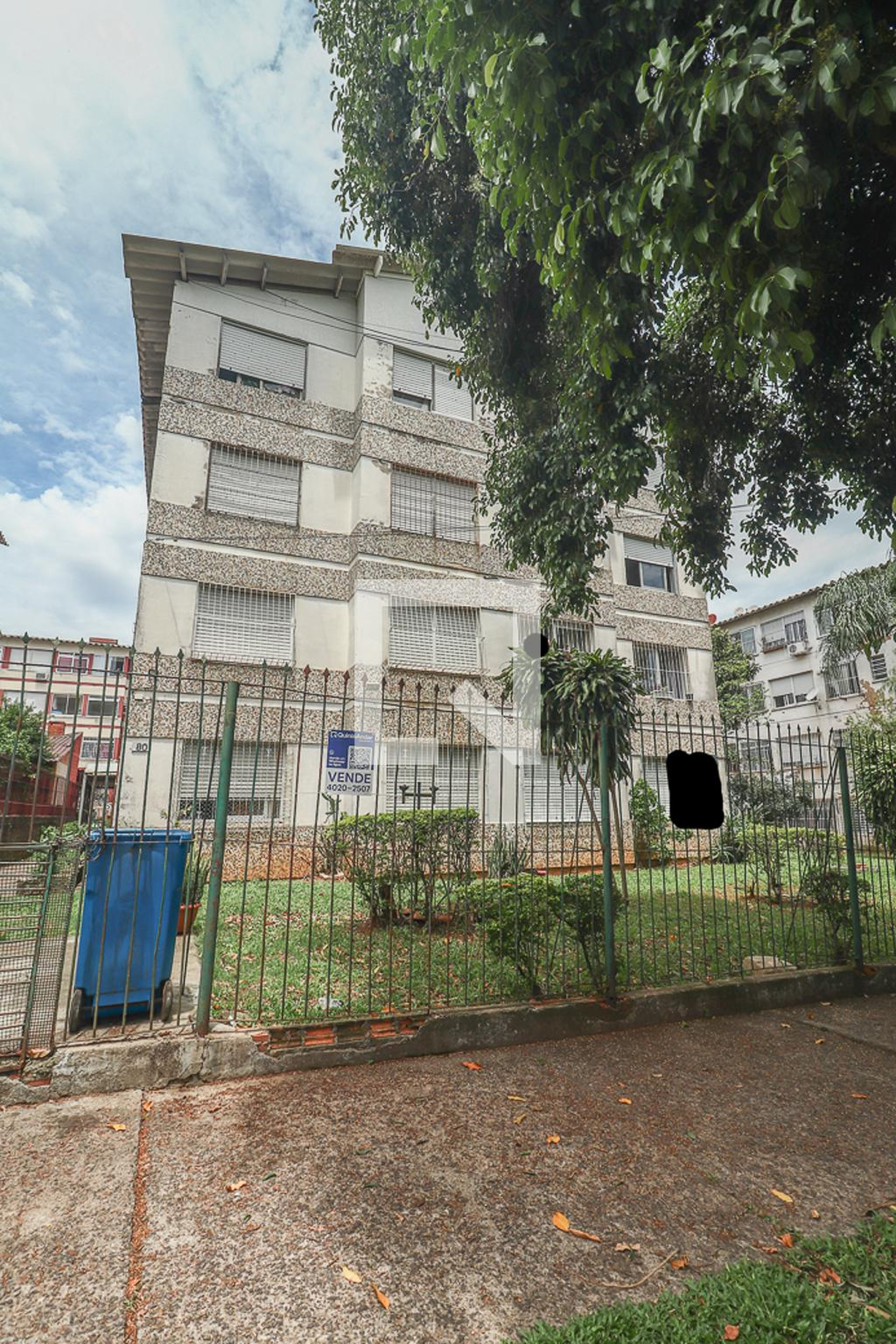 Fachada Condomínio em Rua Lydia Moschetti, 80