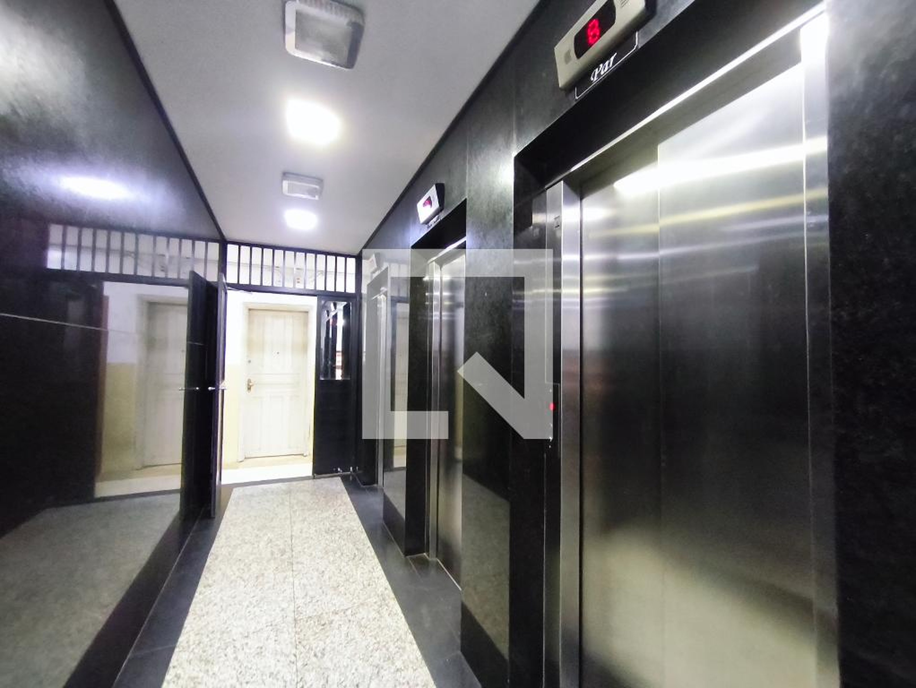 Elevador - Edifício Bahia