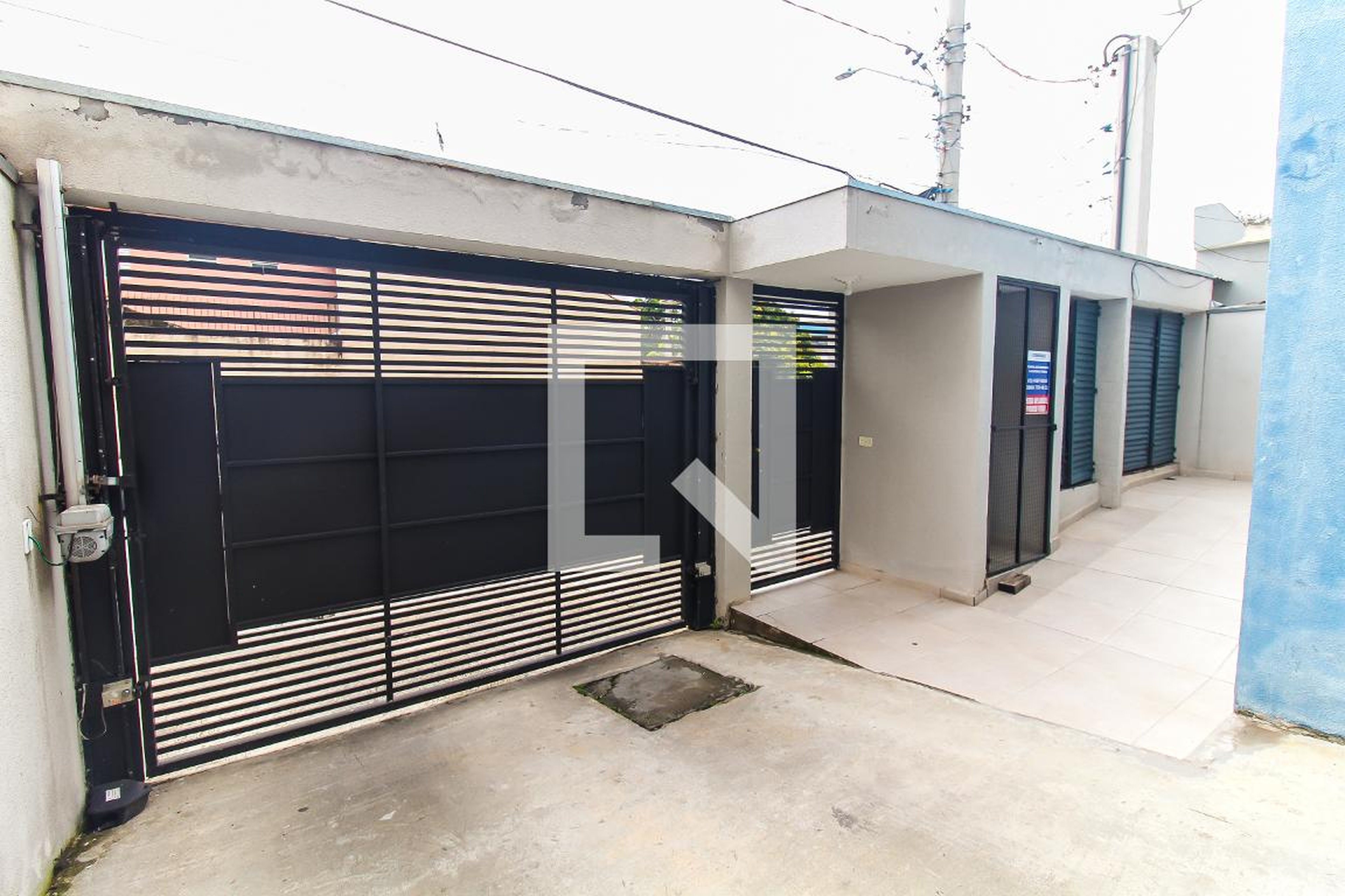 Entrada Residencial Adolpha Oliveira