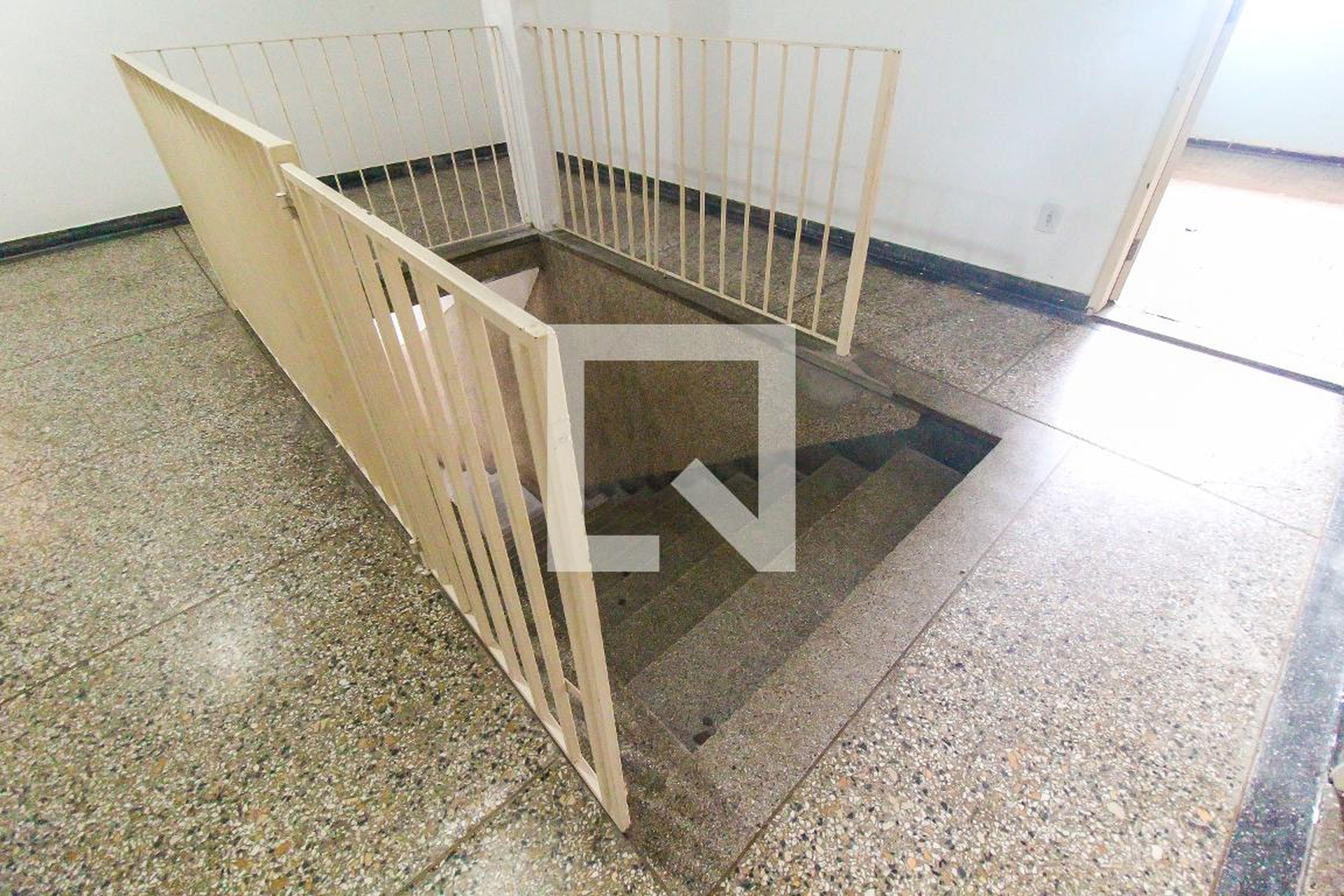 Hall Condomínio em Rua Ananaí, 85