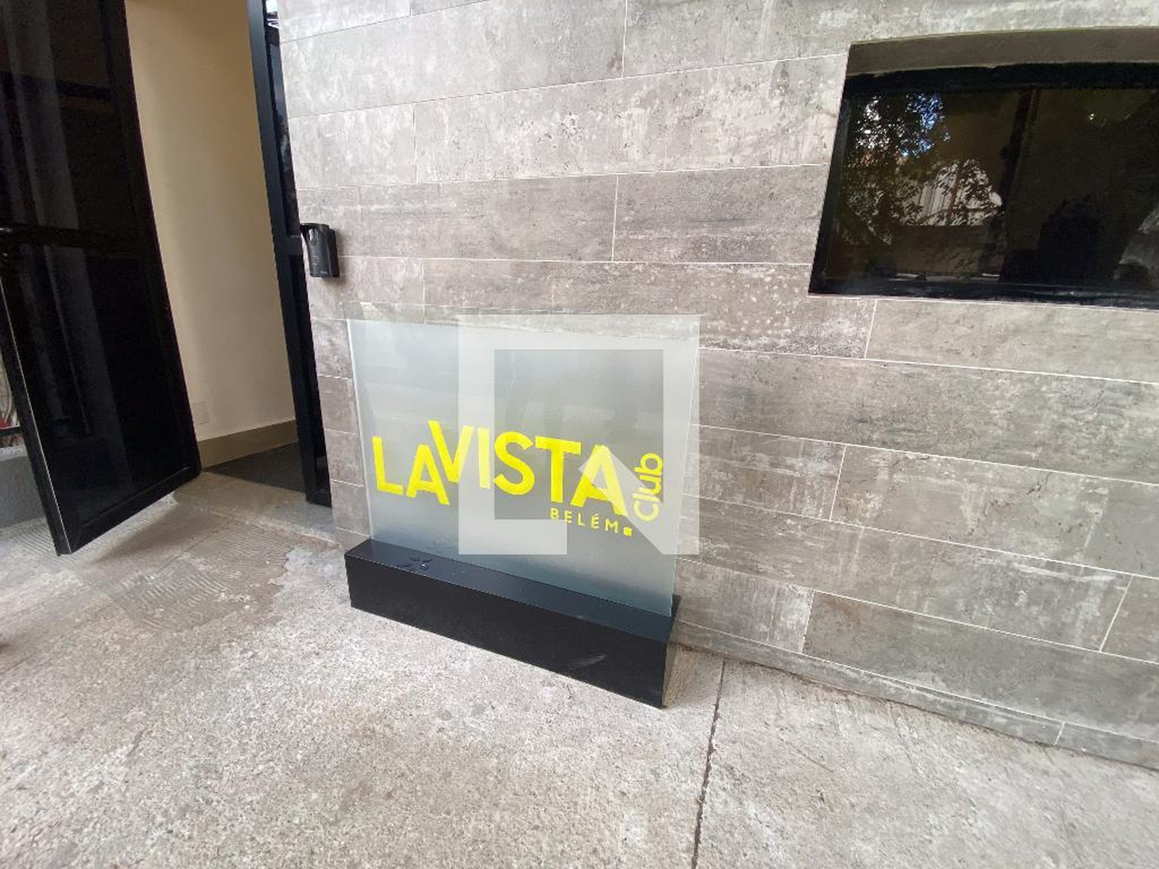 Fachada Condomínio em Rua Herval, 395