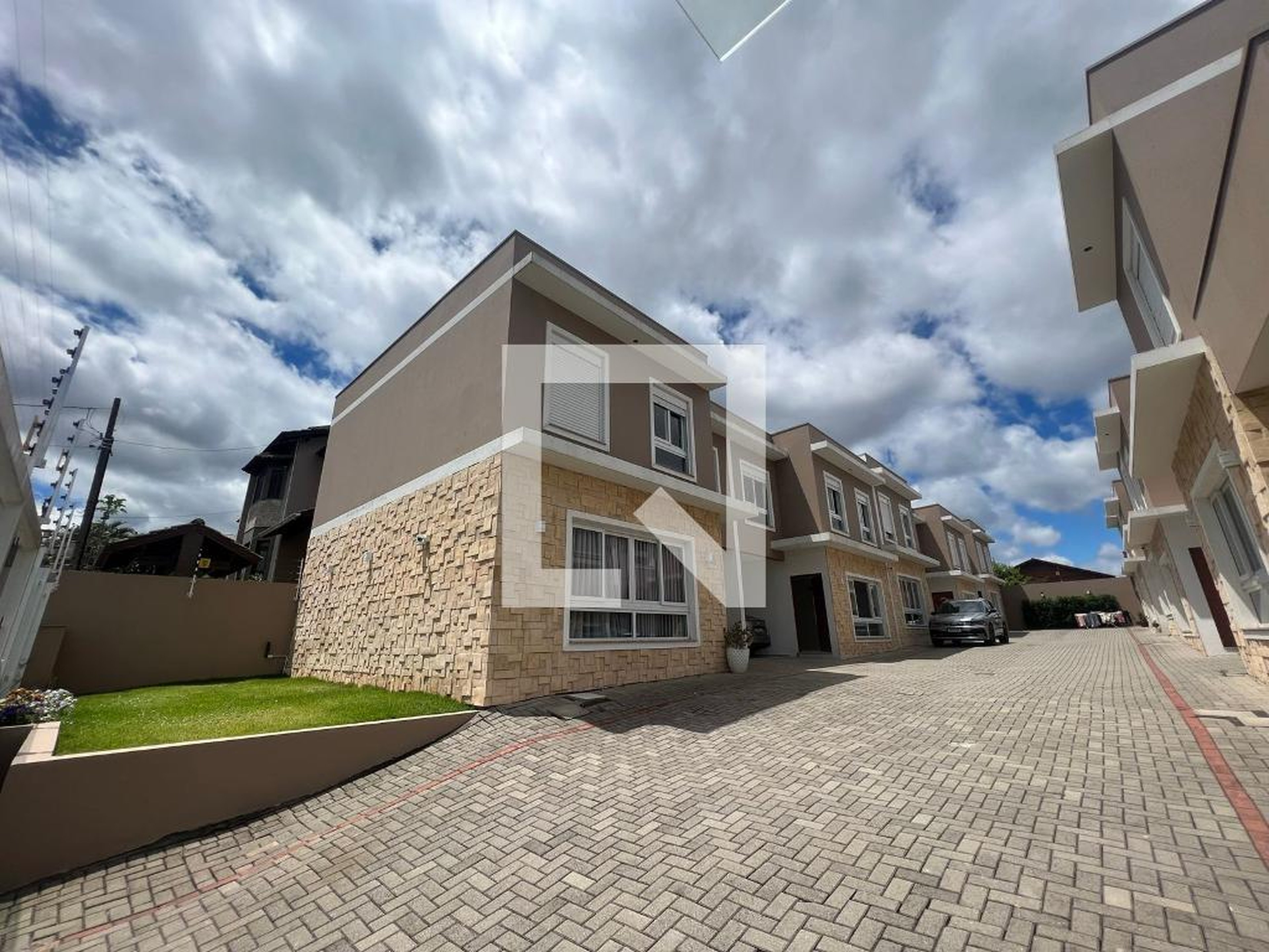 Fachada Condomínio em Rua Jahu, 133