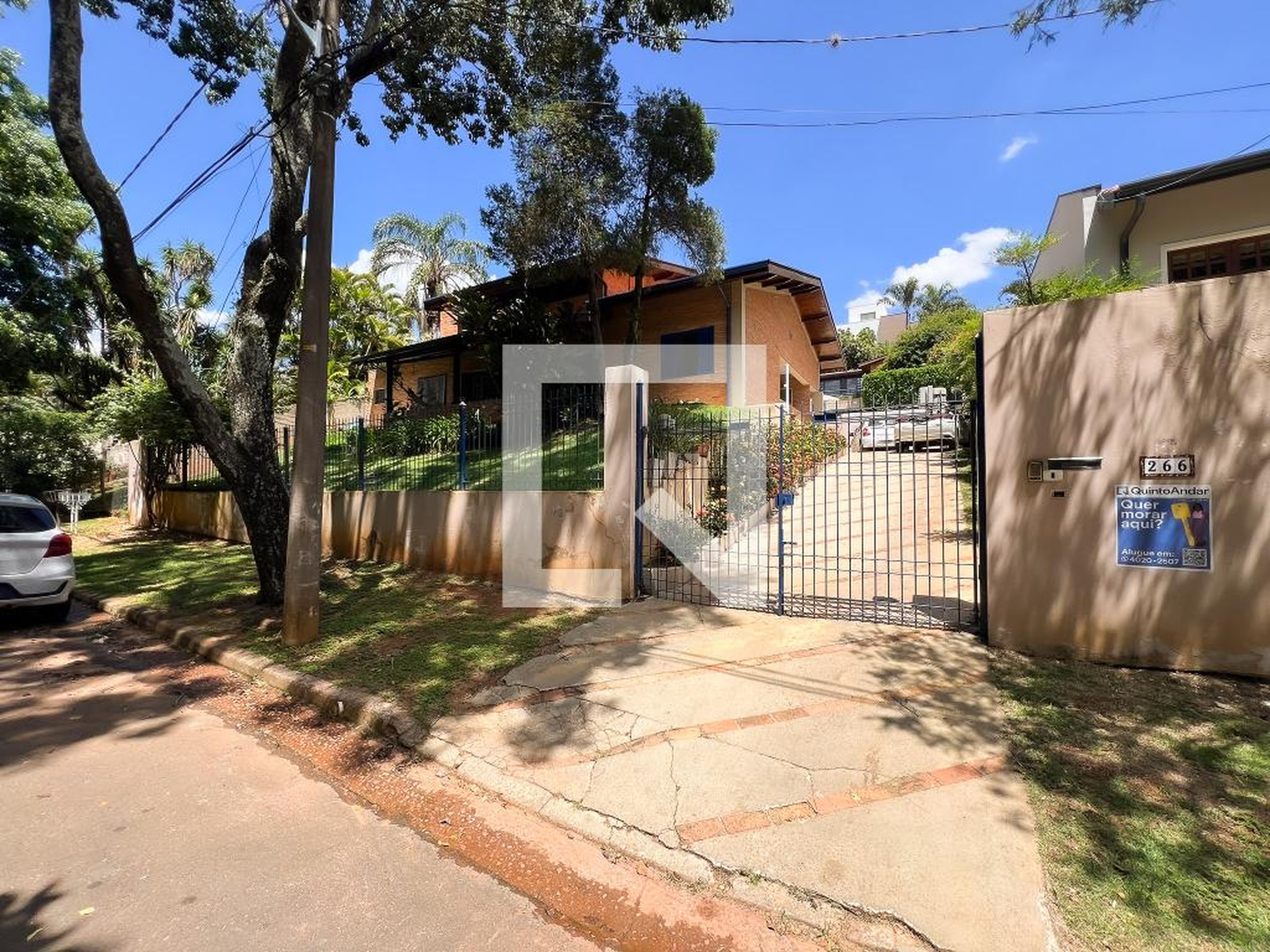 Fachada Condomínio em Alameda Doracy Edna Barros, 266