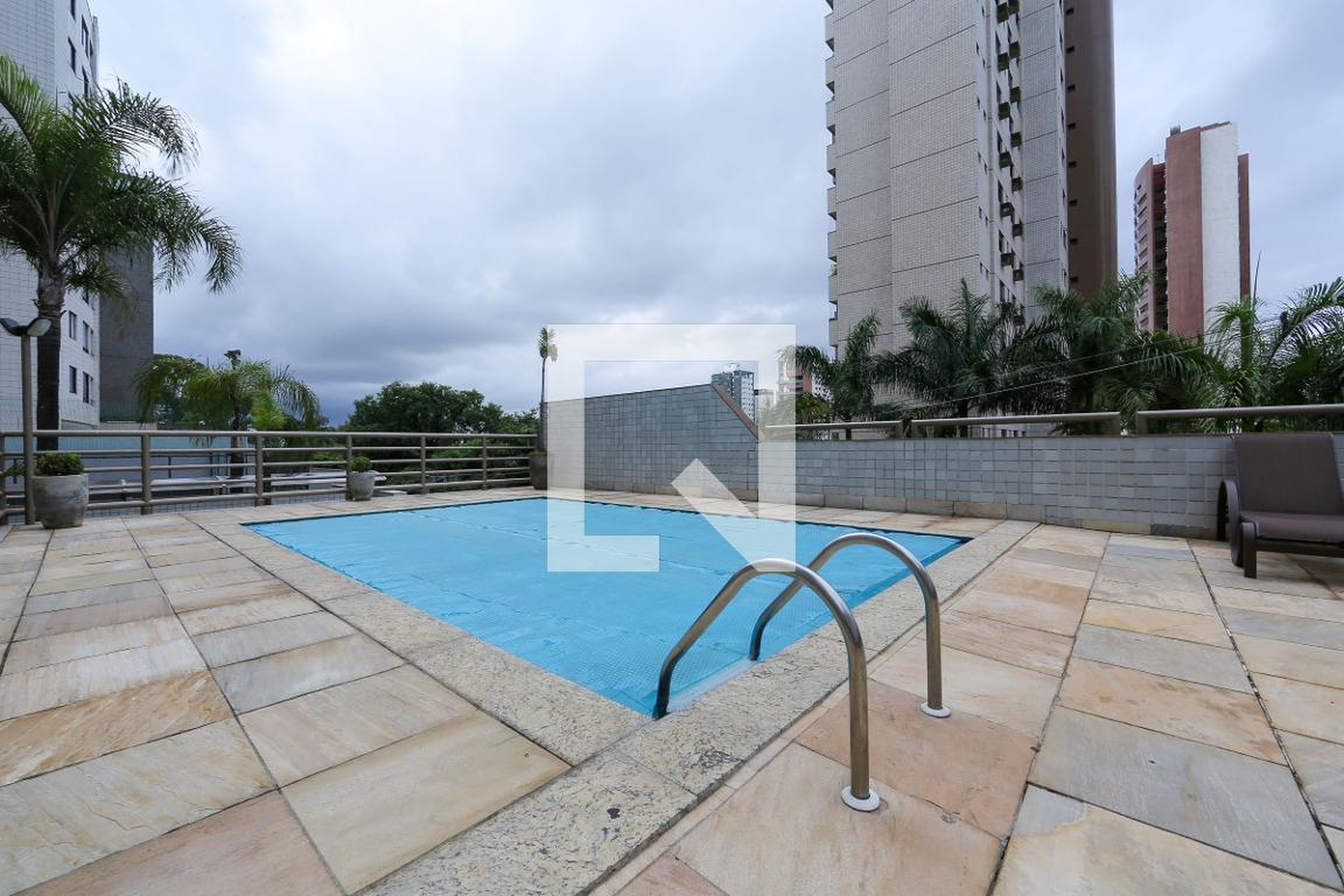 PISCINA - 