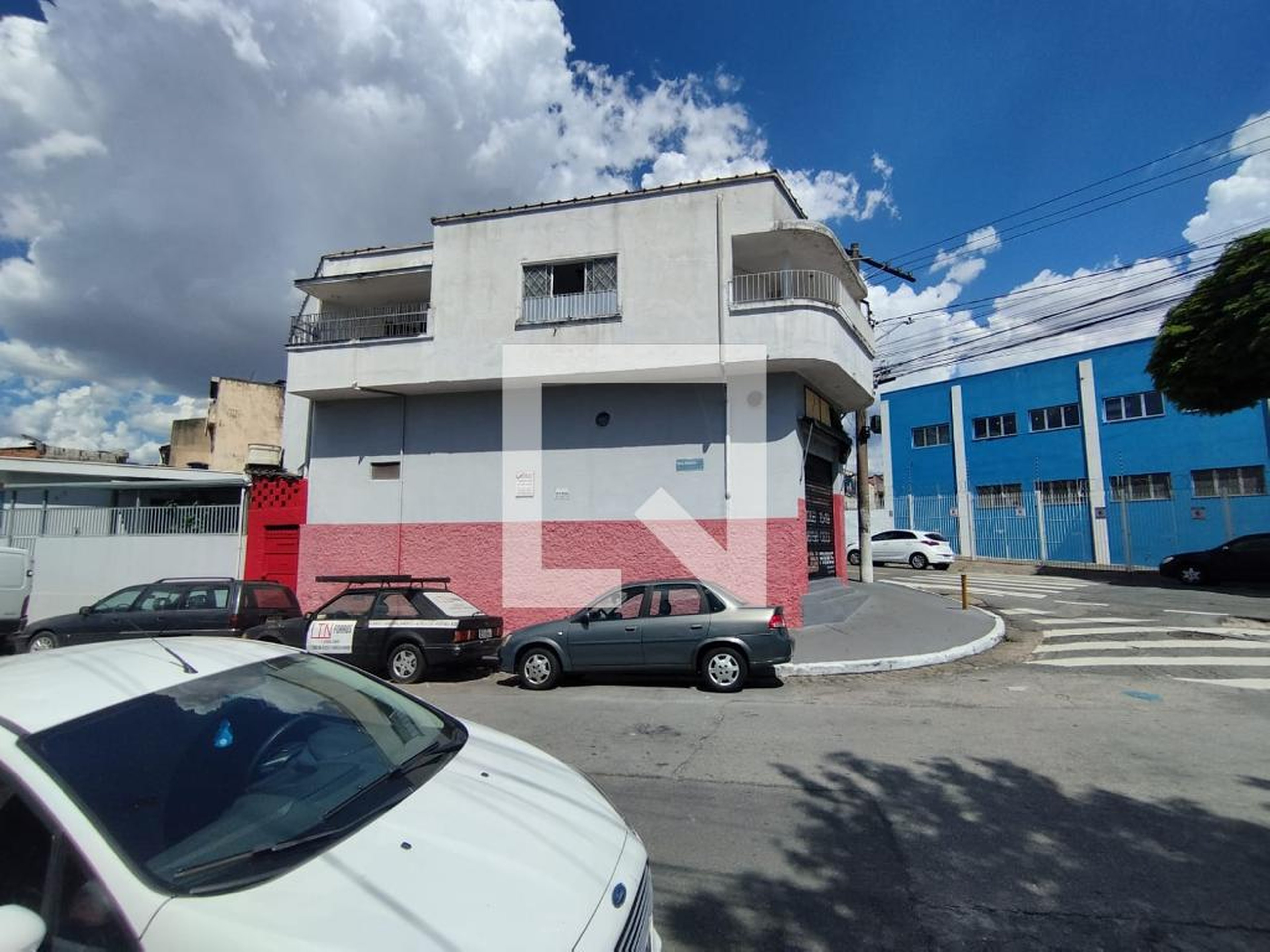 Fachada Condomínio em Rua Caripurá, 371