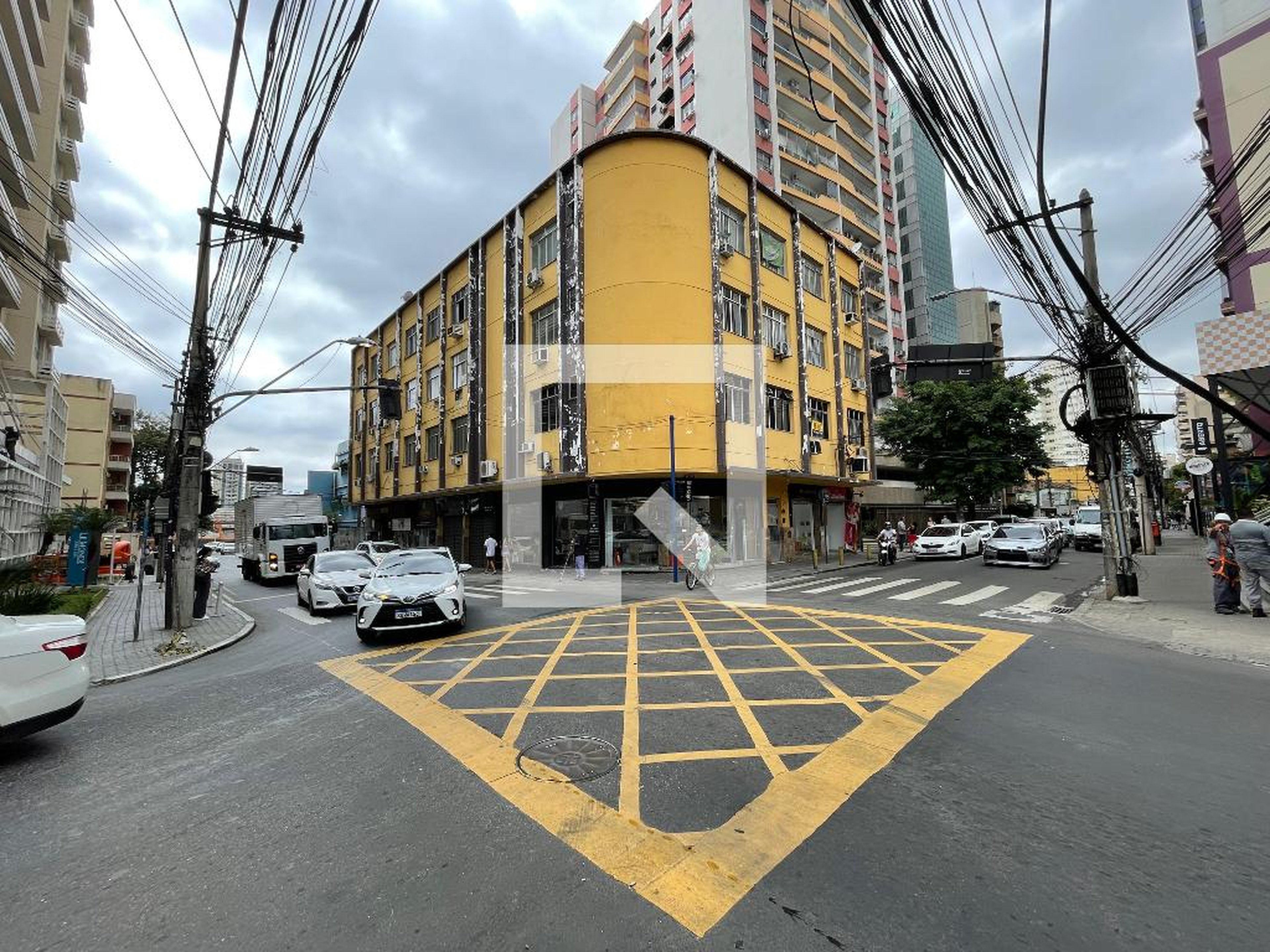 Fachada Condomínio em Avenida Doutor Mario Guimarães, 370