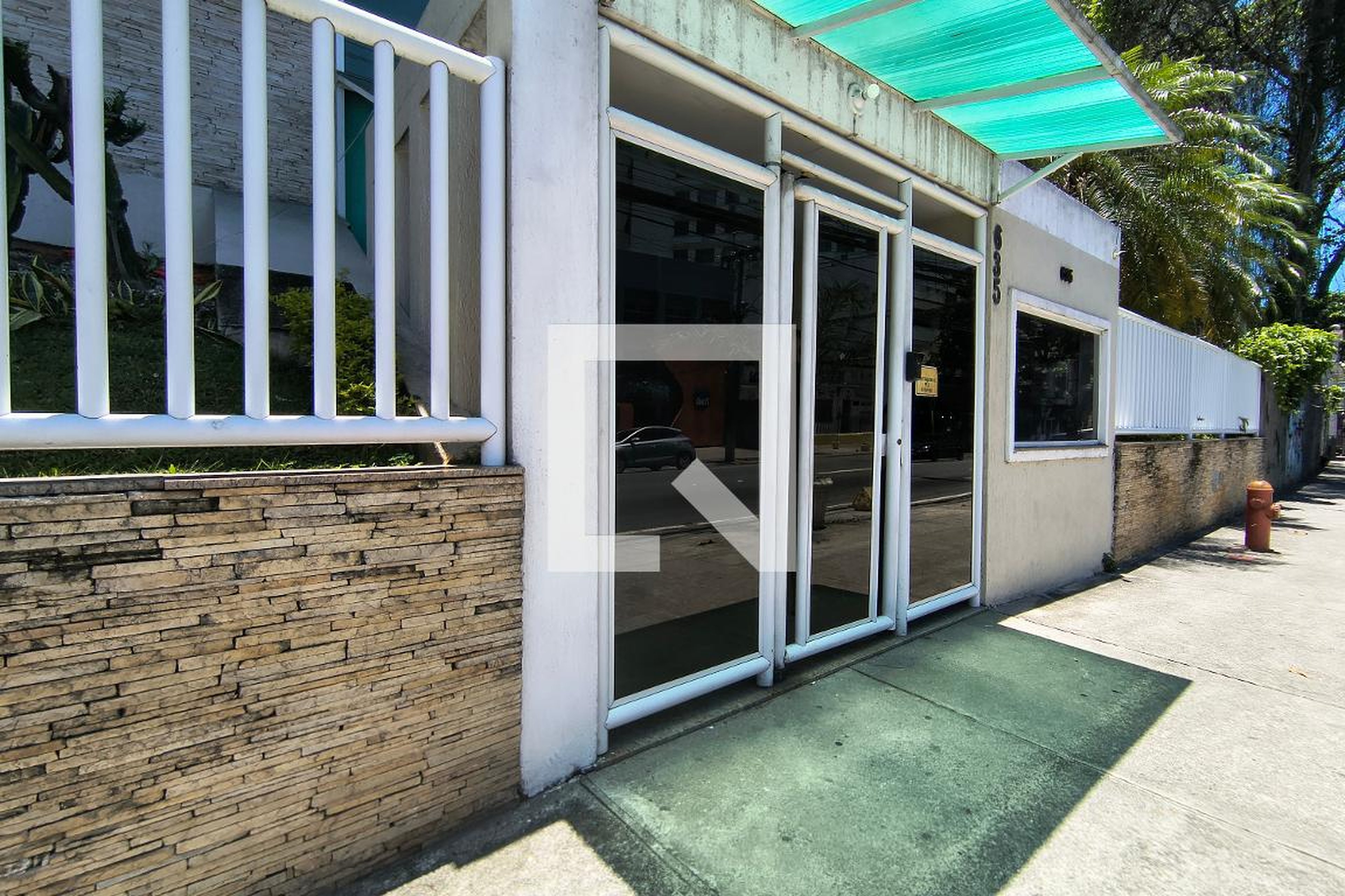 Fachada do condomínio Condomínio Plus Residencial