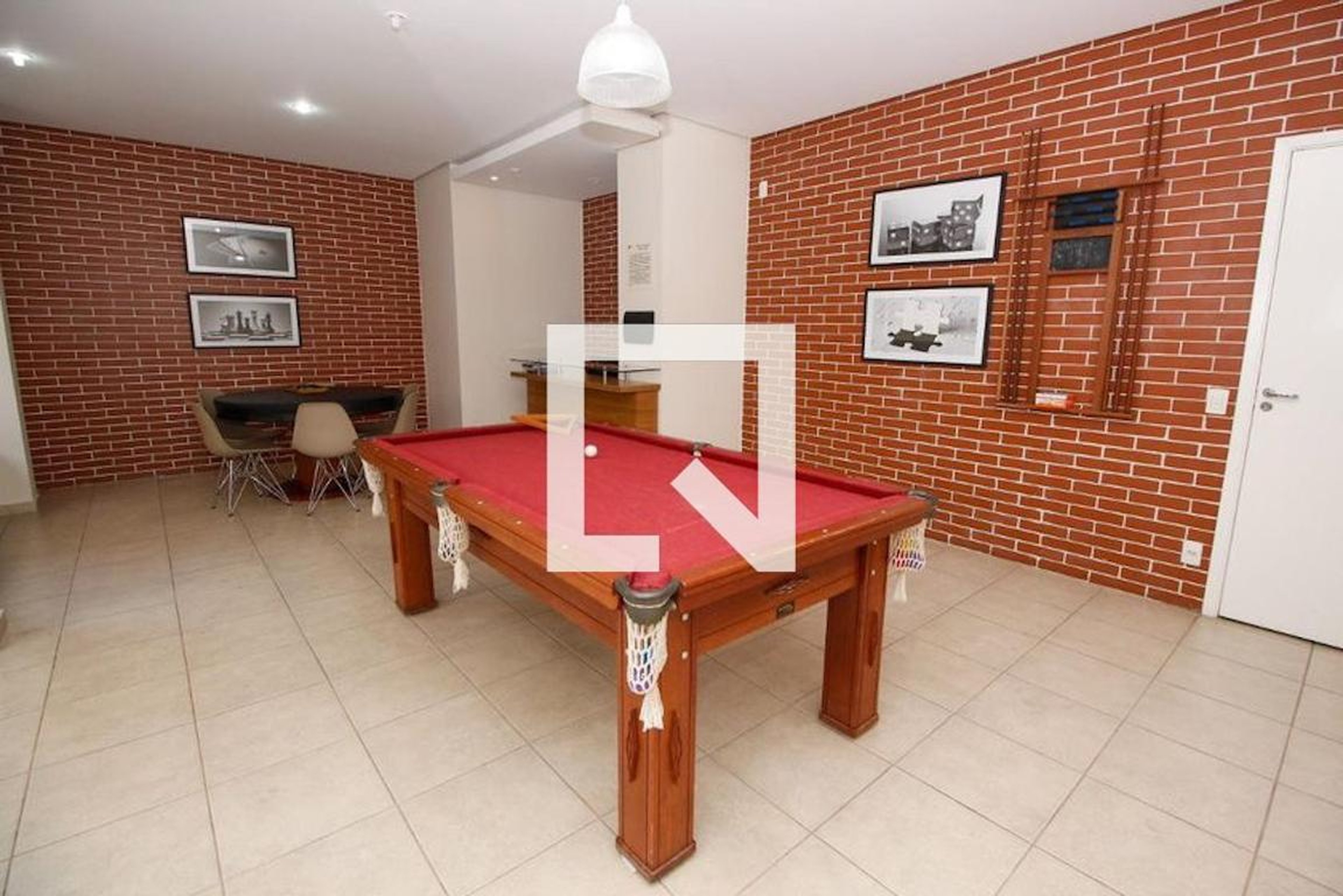 Salão de jogos - Cores Vermelho