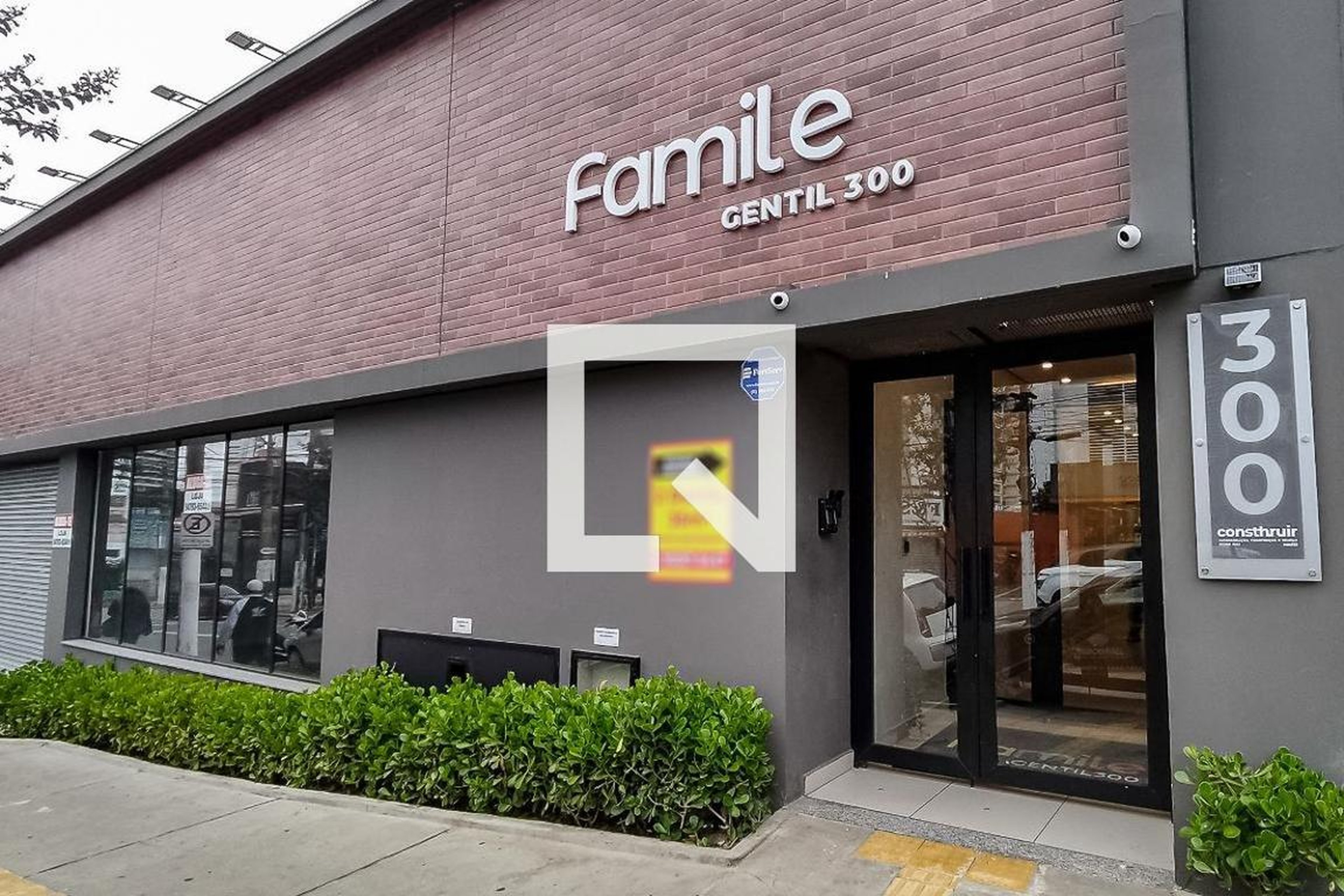 Fachada Condomínio em Rua Visconde de Pirajá, 535