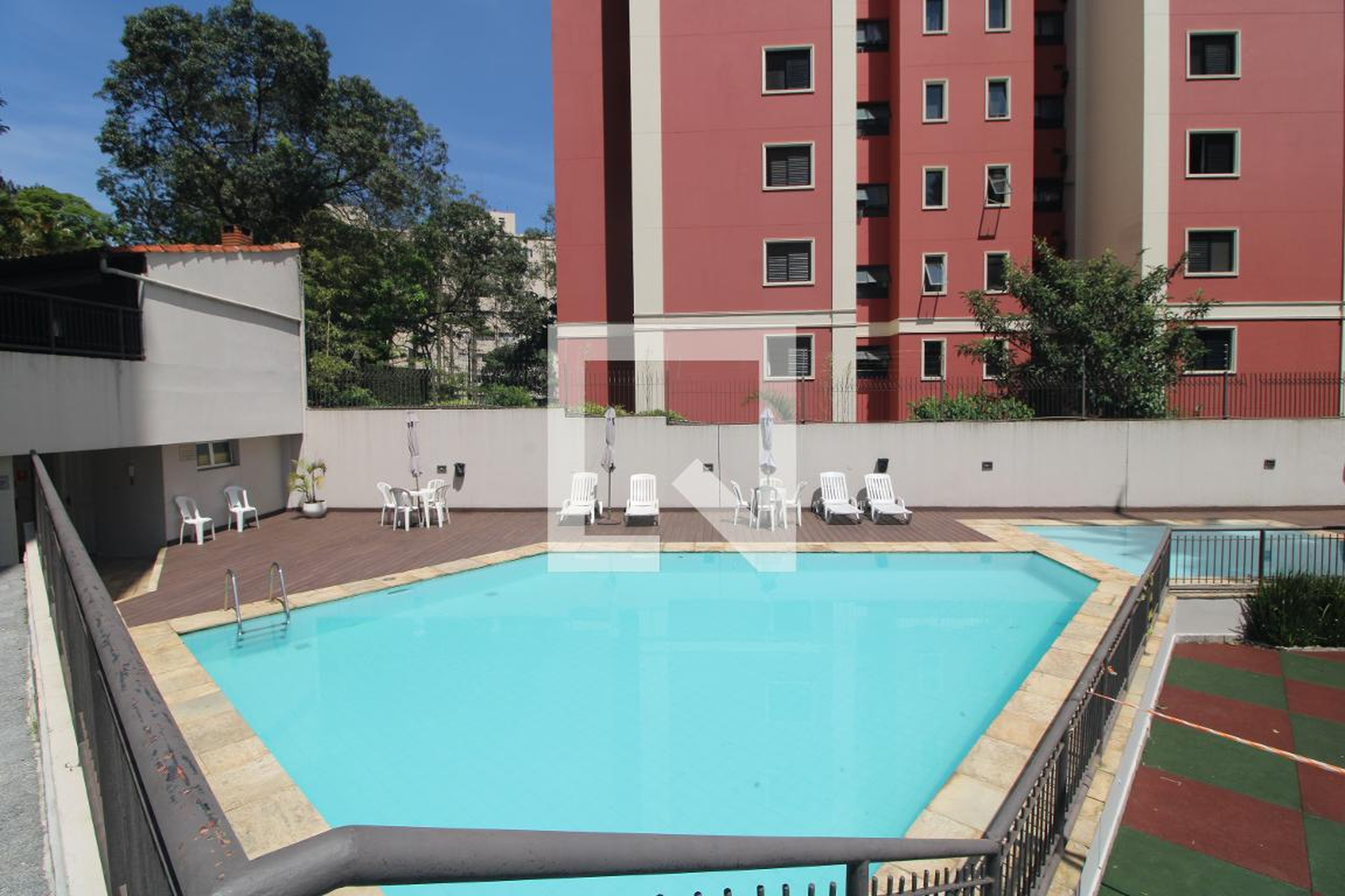 Piscina - Edifício Cannes