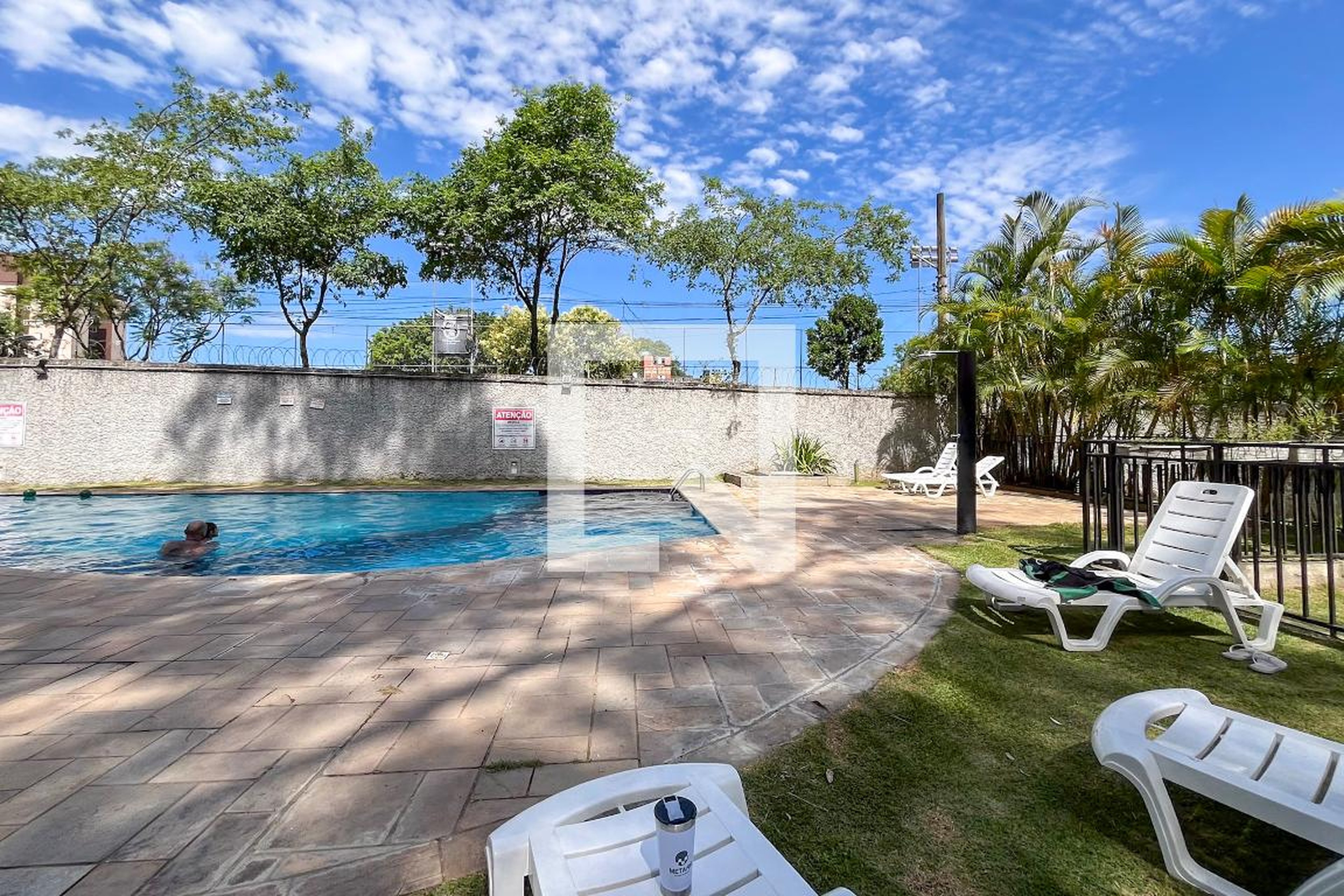 Piscina - Vida Áurea