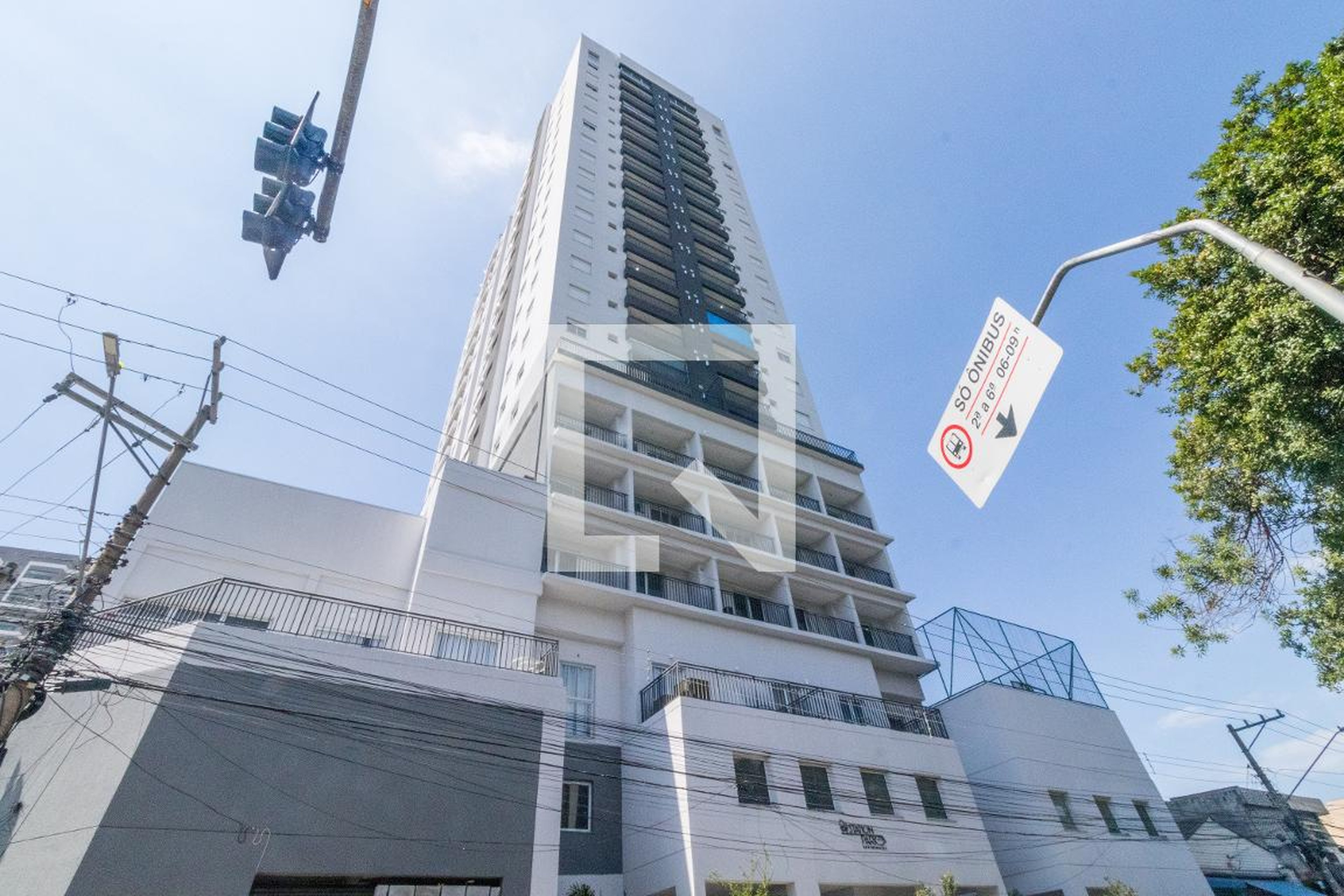 Fachada do Prédio Condomínio em Avenida Vila Ema, 1607