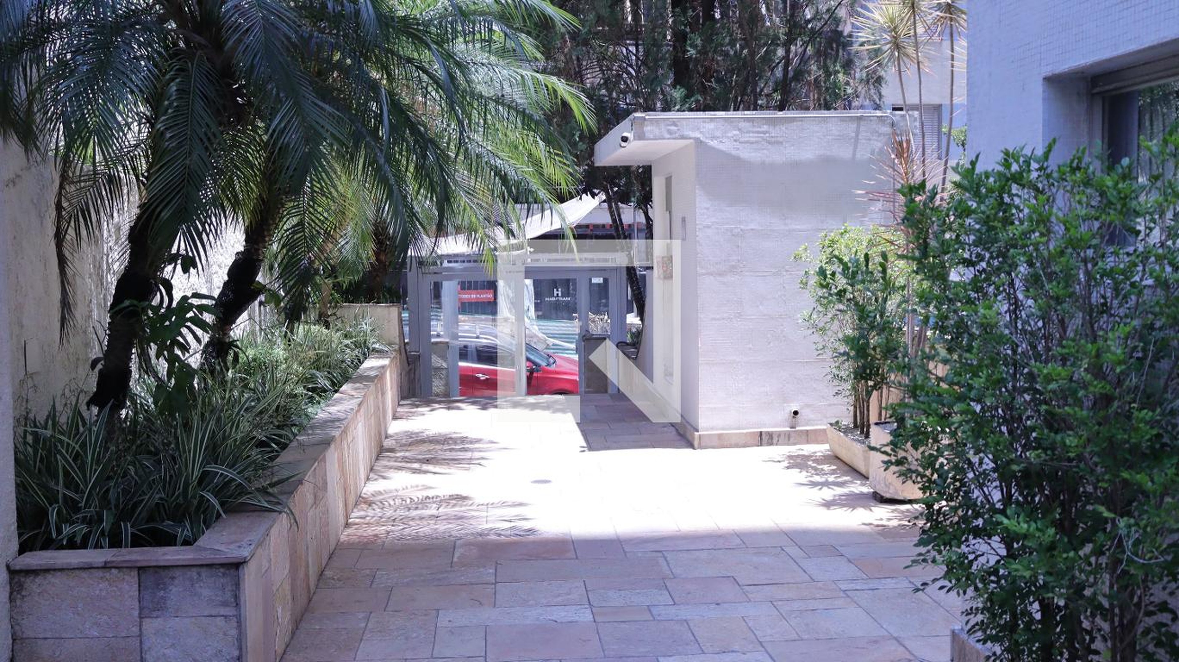 Entrada - Edifício Flávia