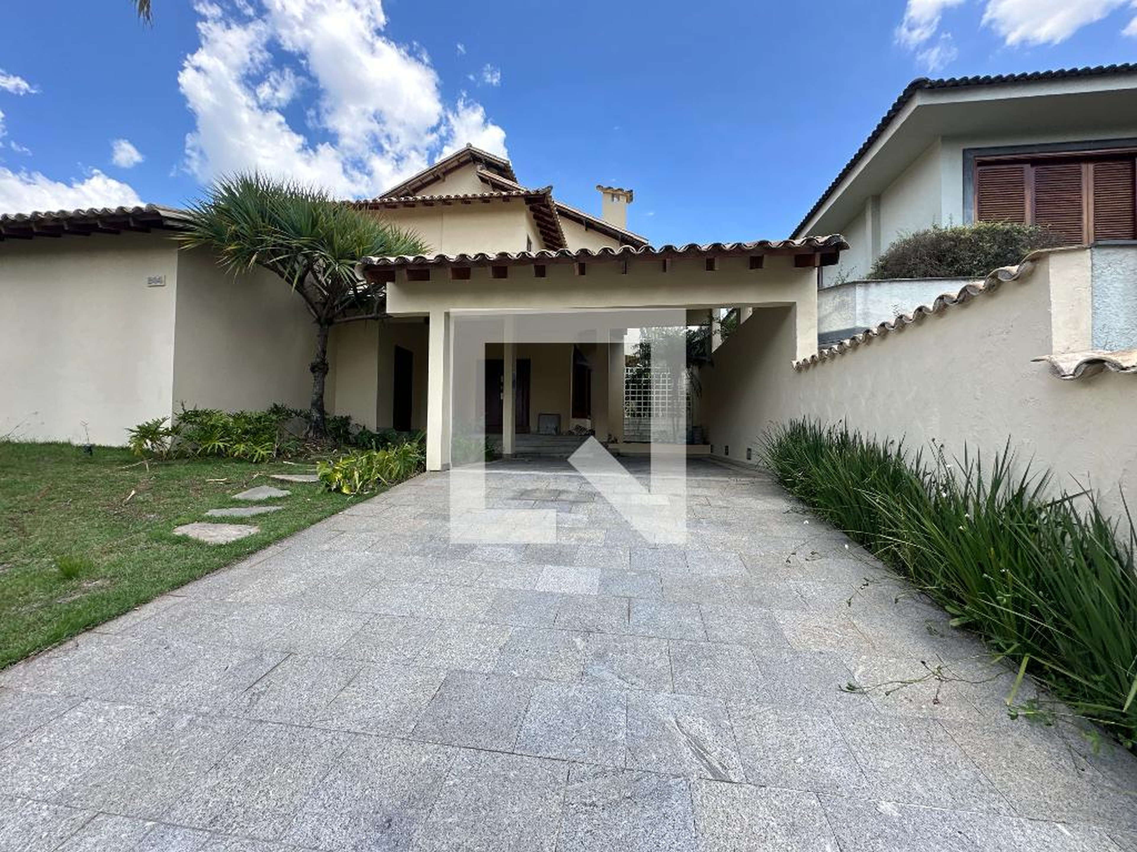 Fachada Condomínio em Alameda Grécia, 244