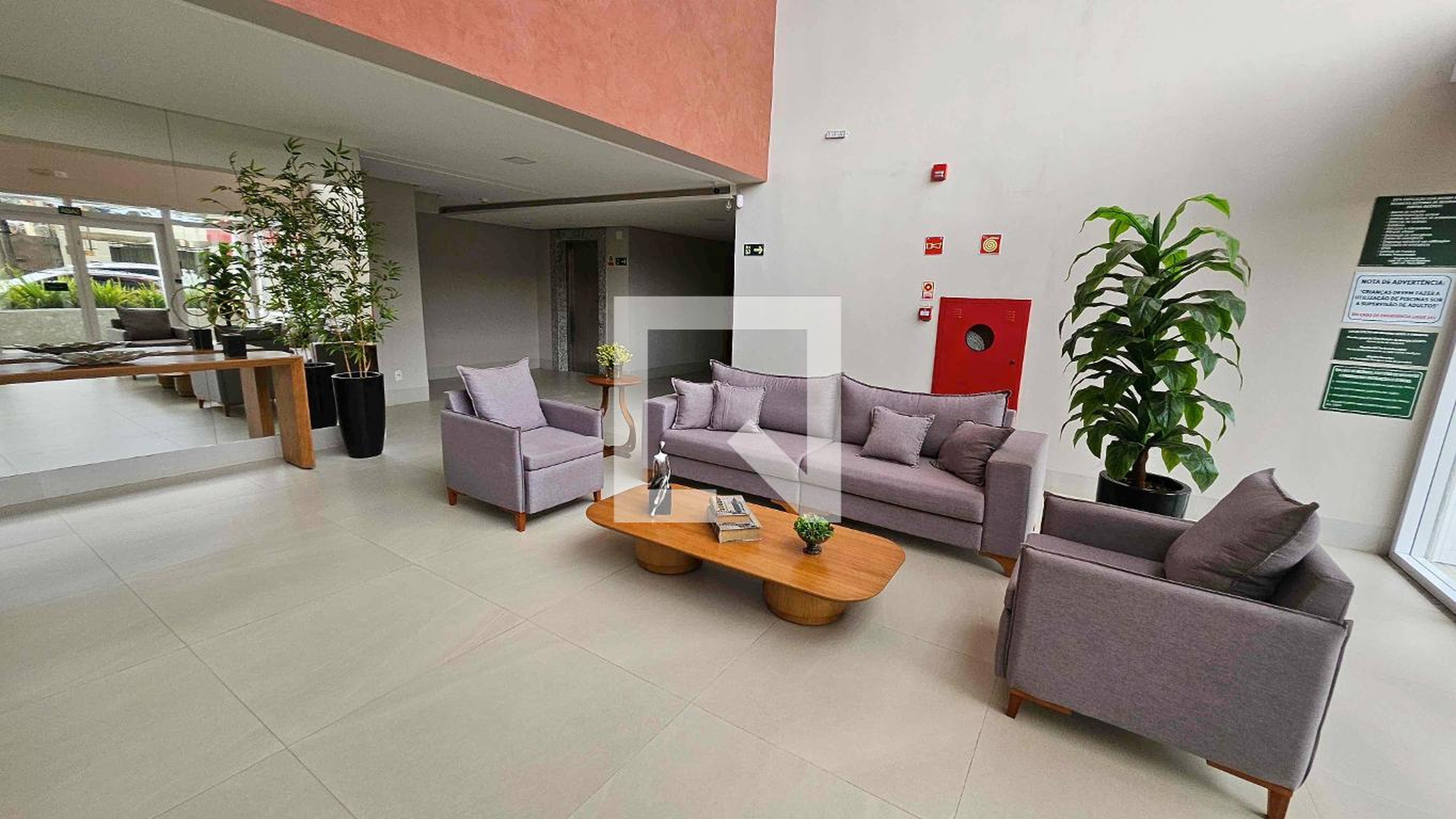 Hall de entrada - Lucy Complete Home