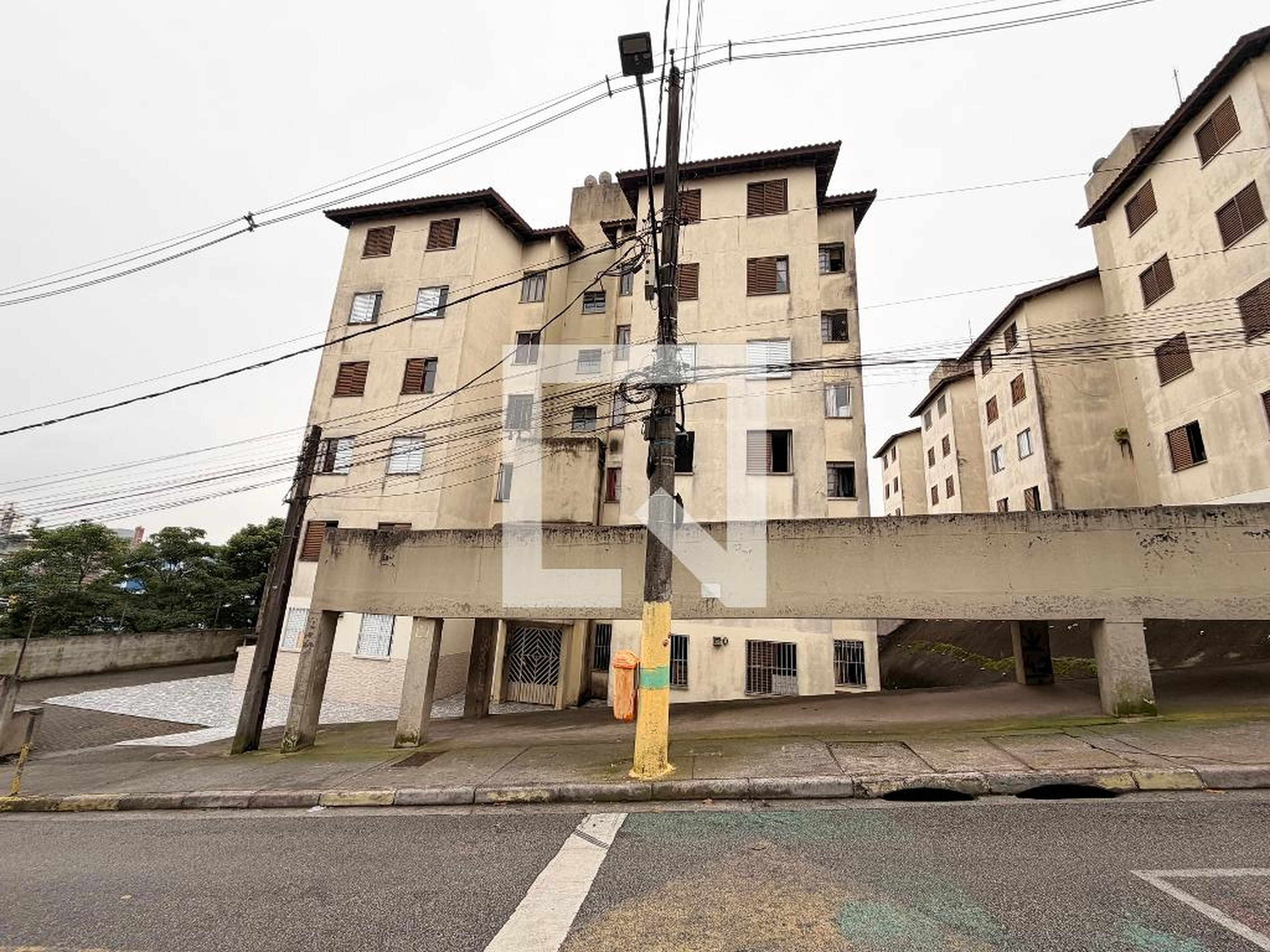 Fachada Condomínio em Rua Beta Dragone, 75