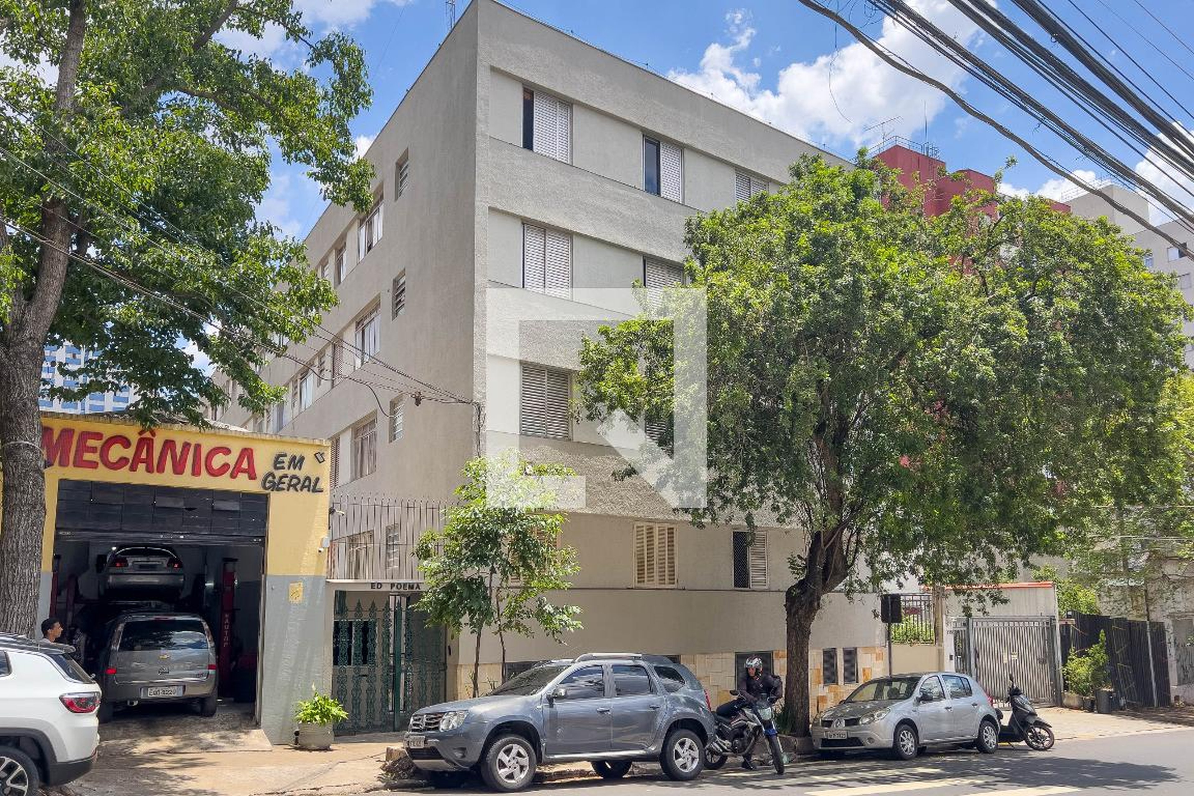 Fachada Edifício Poema