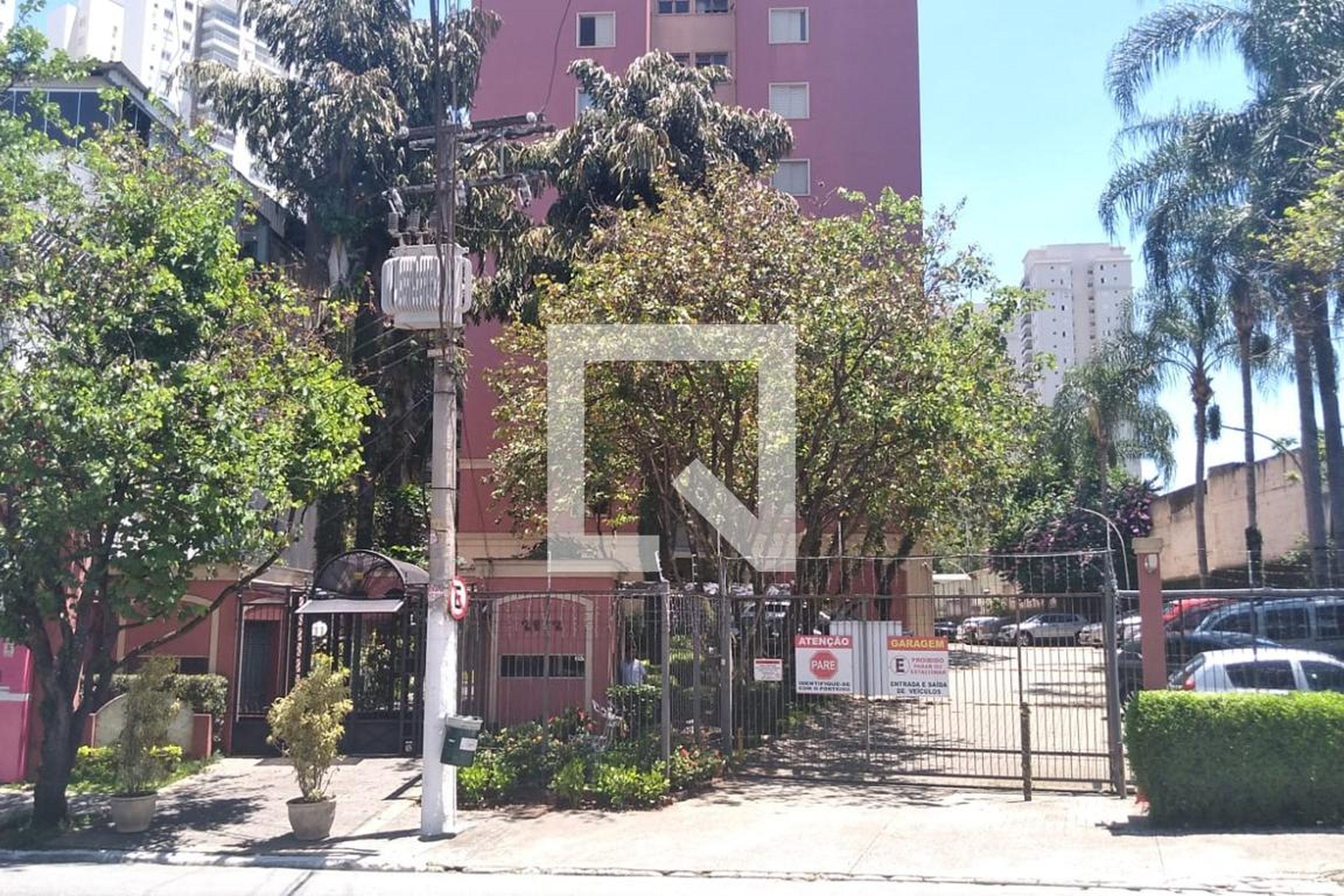 Fachada Condomínio Villa Madrid