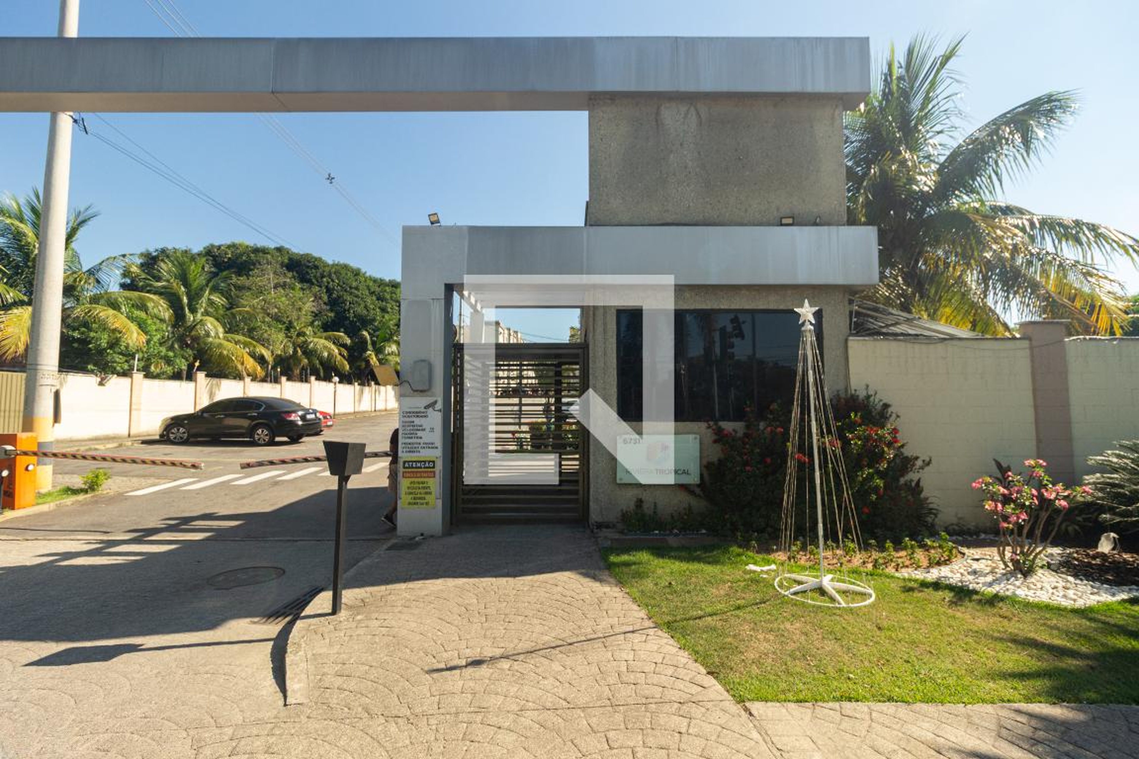 Fachada do condomínio Condomínio em Estrada do Campinho, 6731