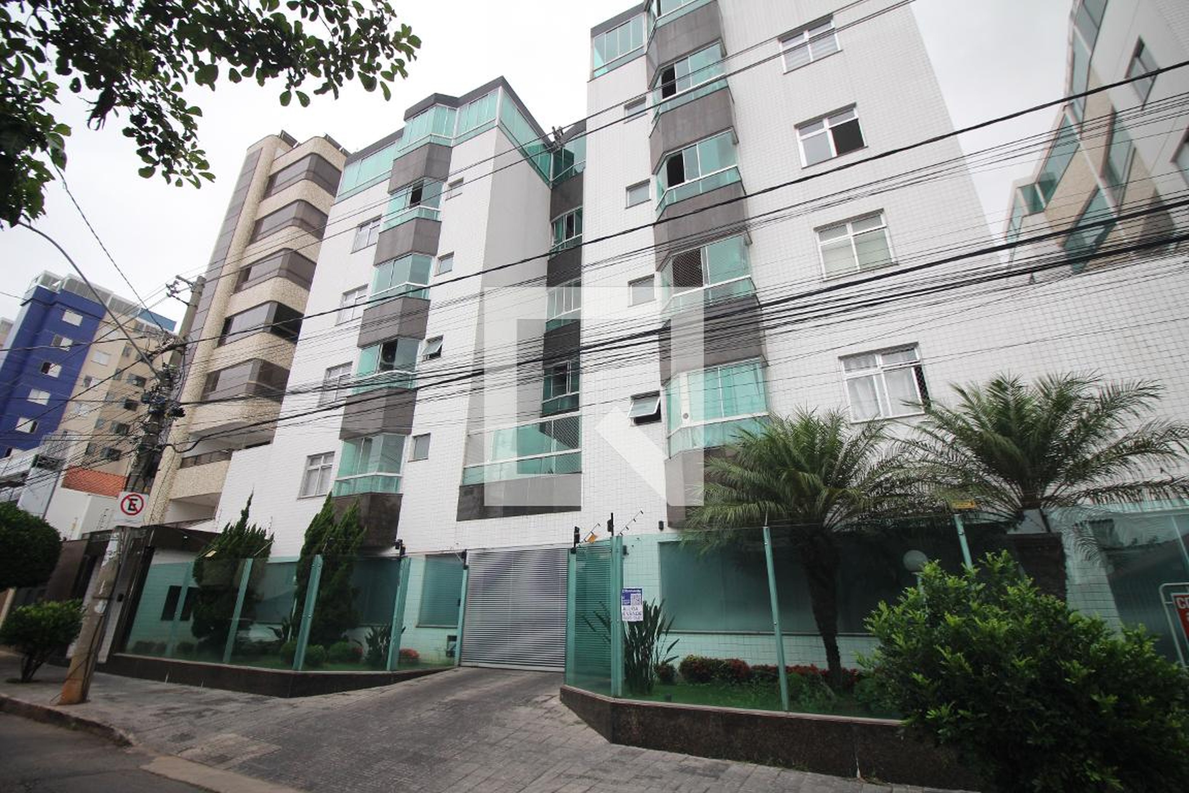 Fachada Condomínio em Rua Papa Paulo VI, 175