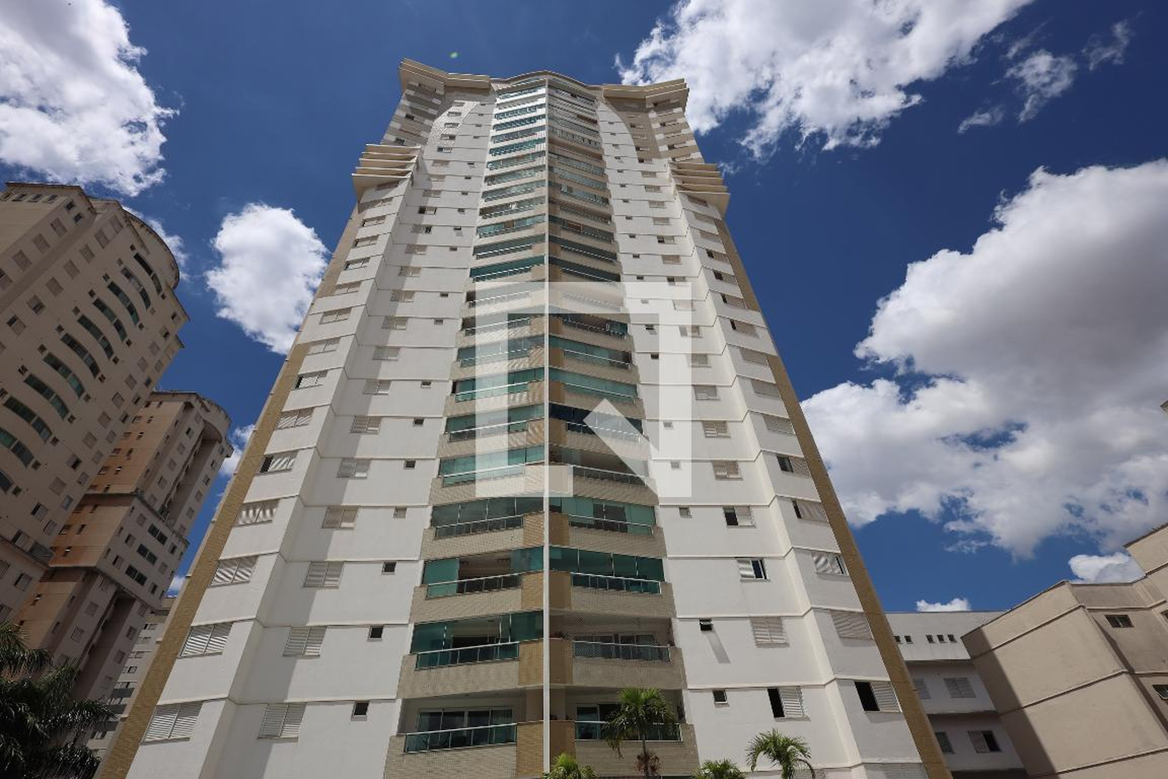Fachada do Prédio Condomínio Oásis Bueno Residencial