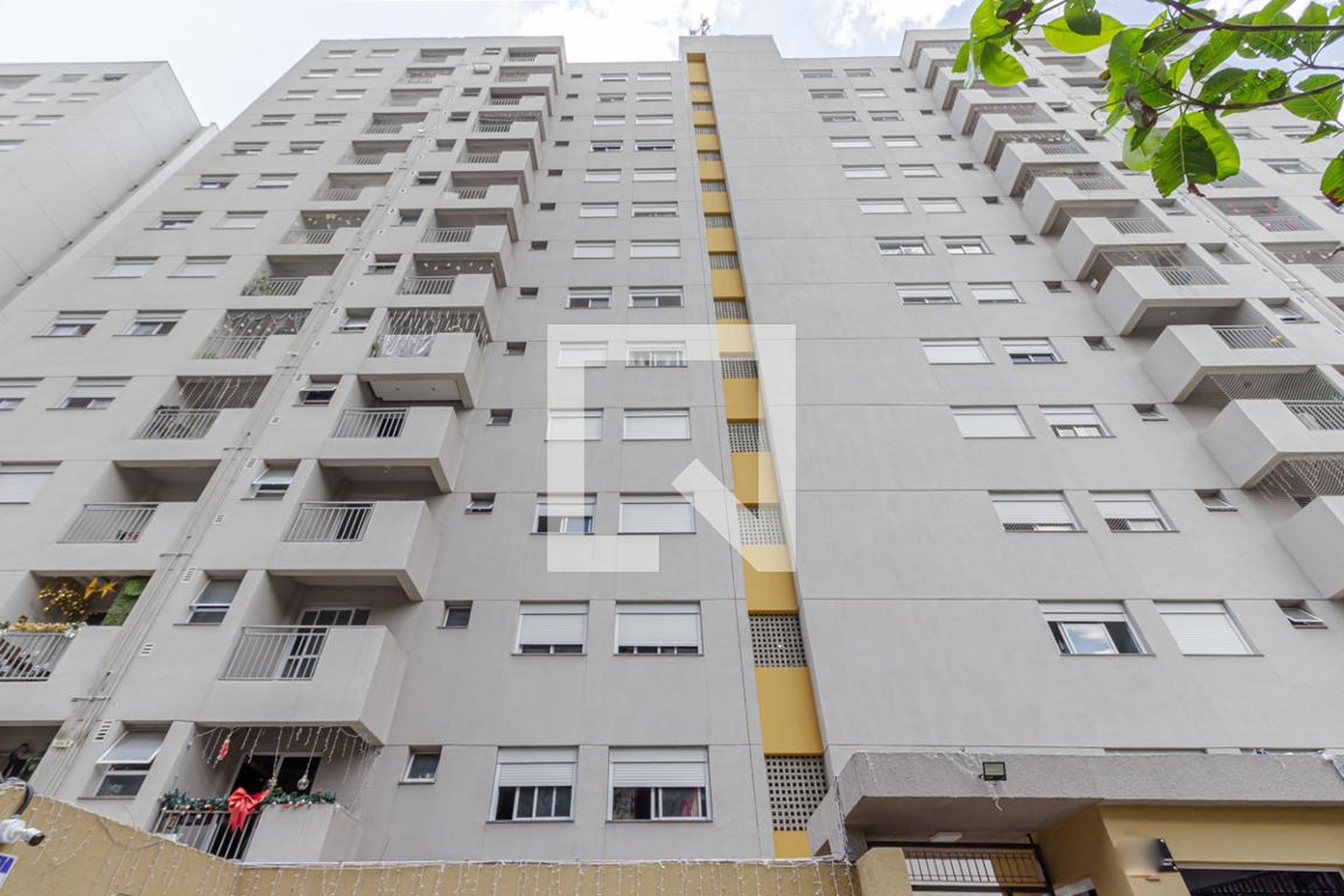 Fachada Condomínio em Rua Coliseu, 32