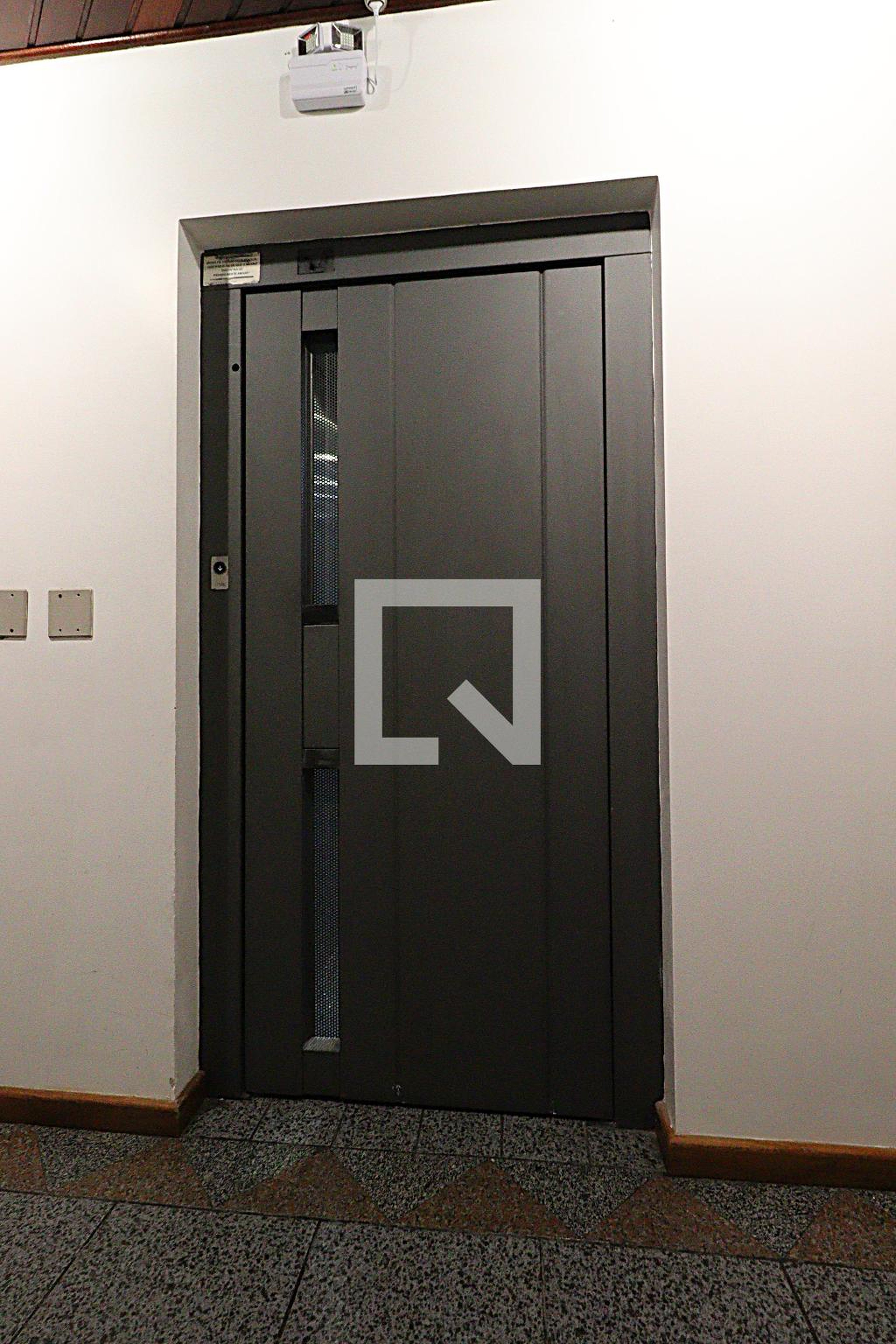 Elevador - Edifício Dom Marcelo