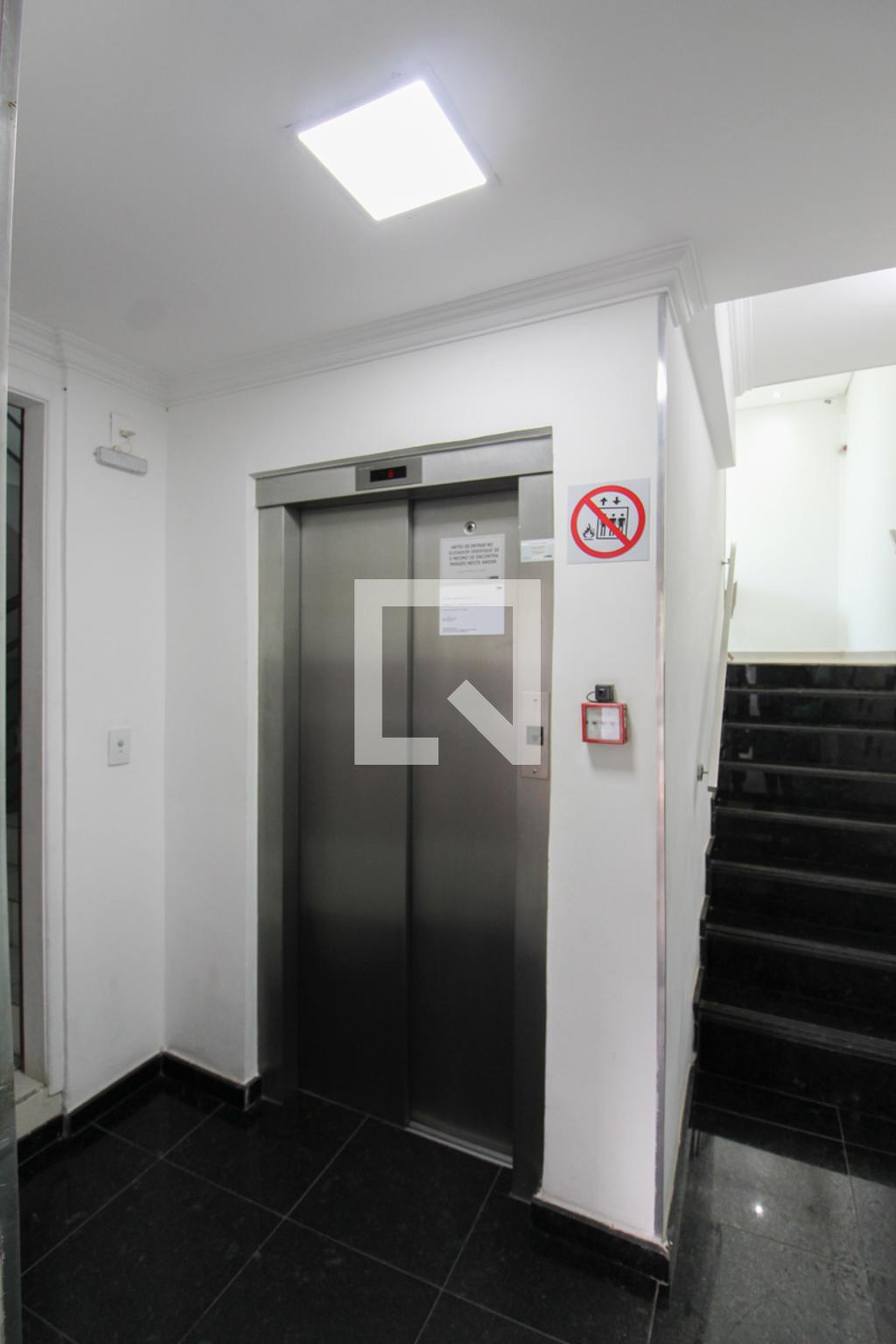 Elevador - Edifício Dom Luigi