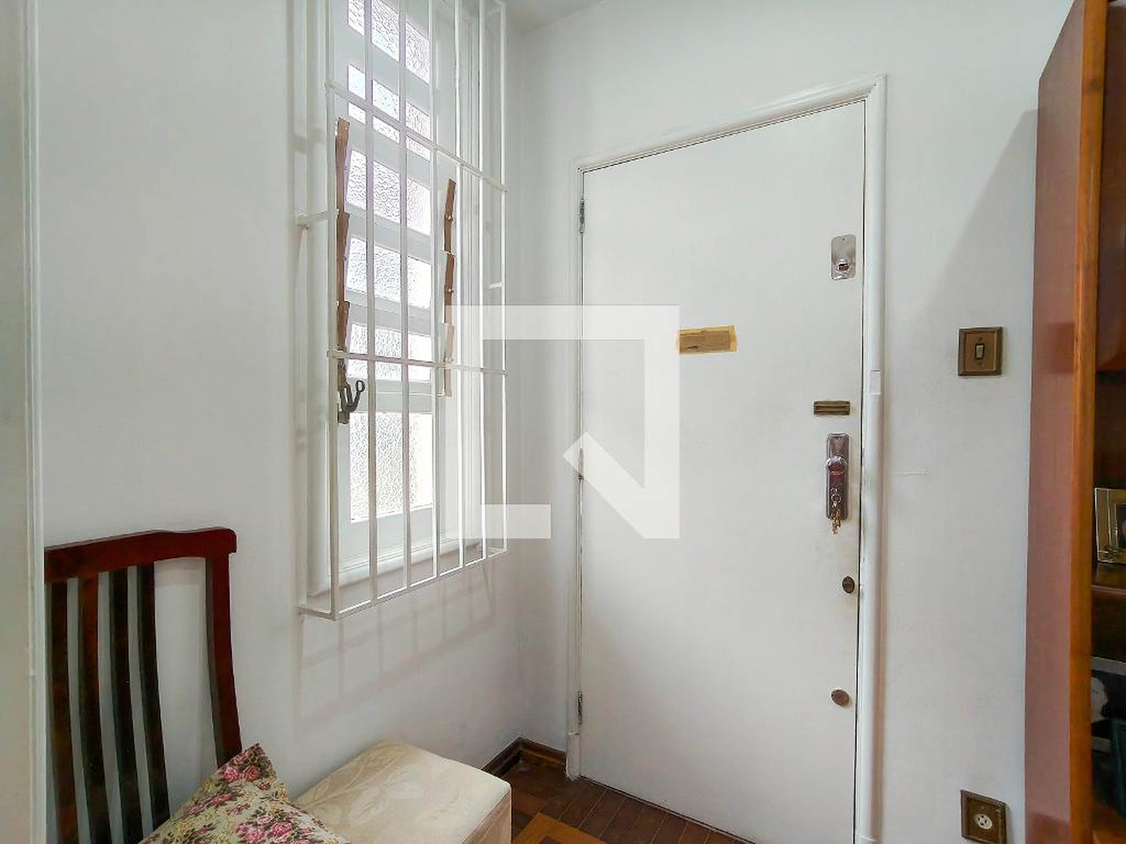 Entrada Condomínio em Rua Manuel Leitão, 5