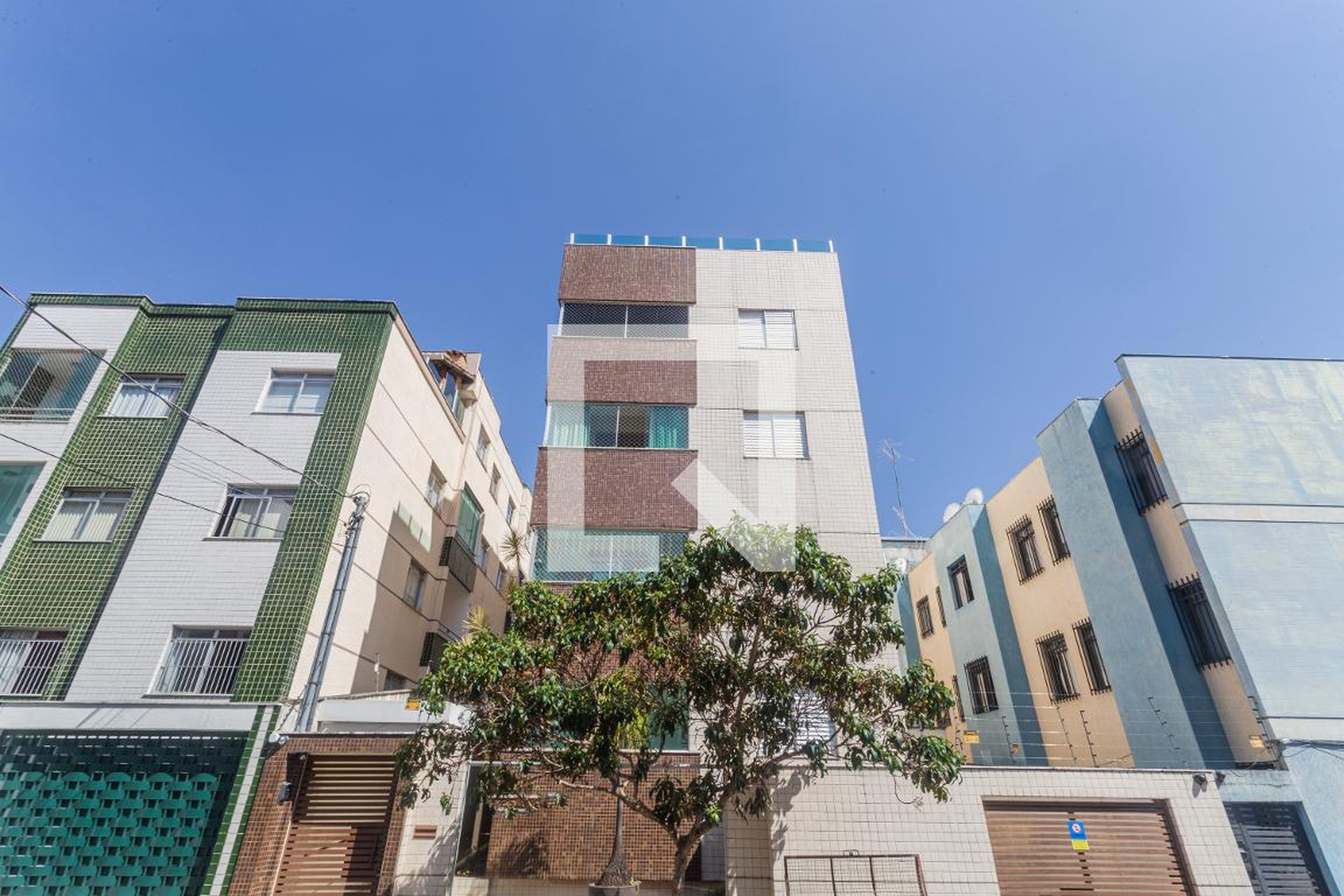Fachada Condomínio em Rua Fobos, 190