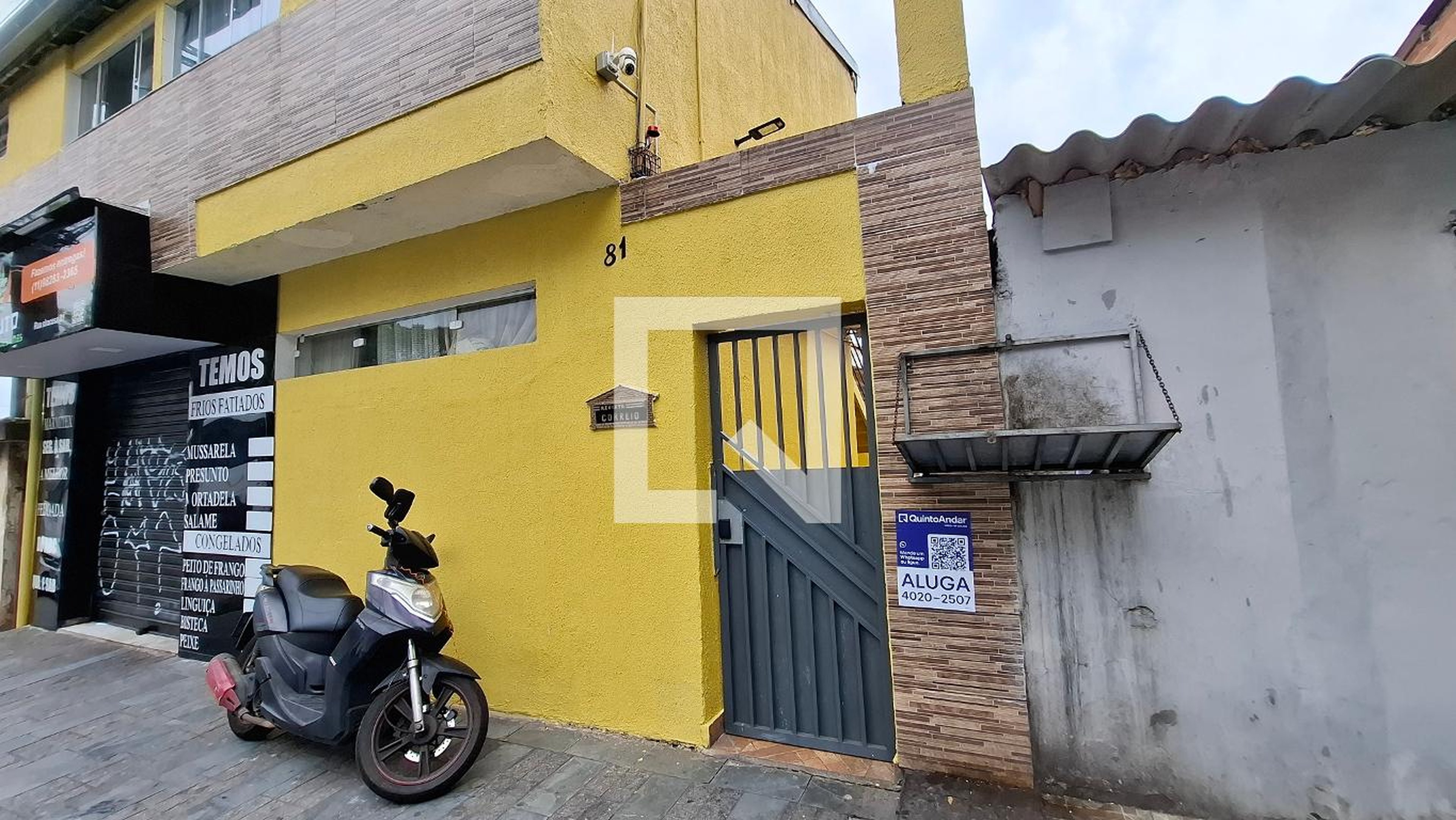 Fachada Condomínio em Rua Siracusa, 81