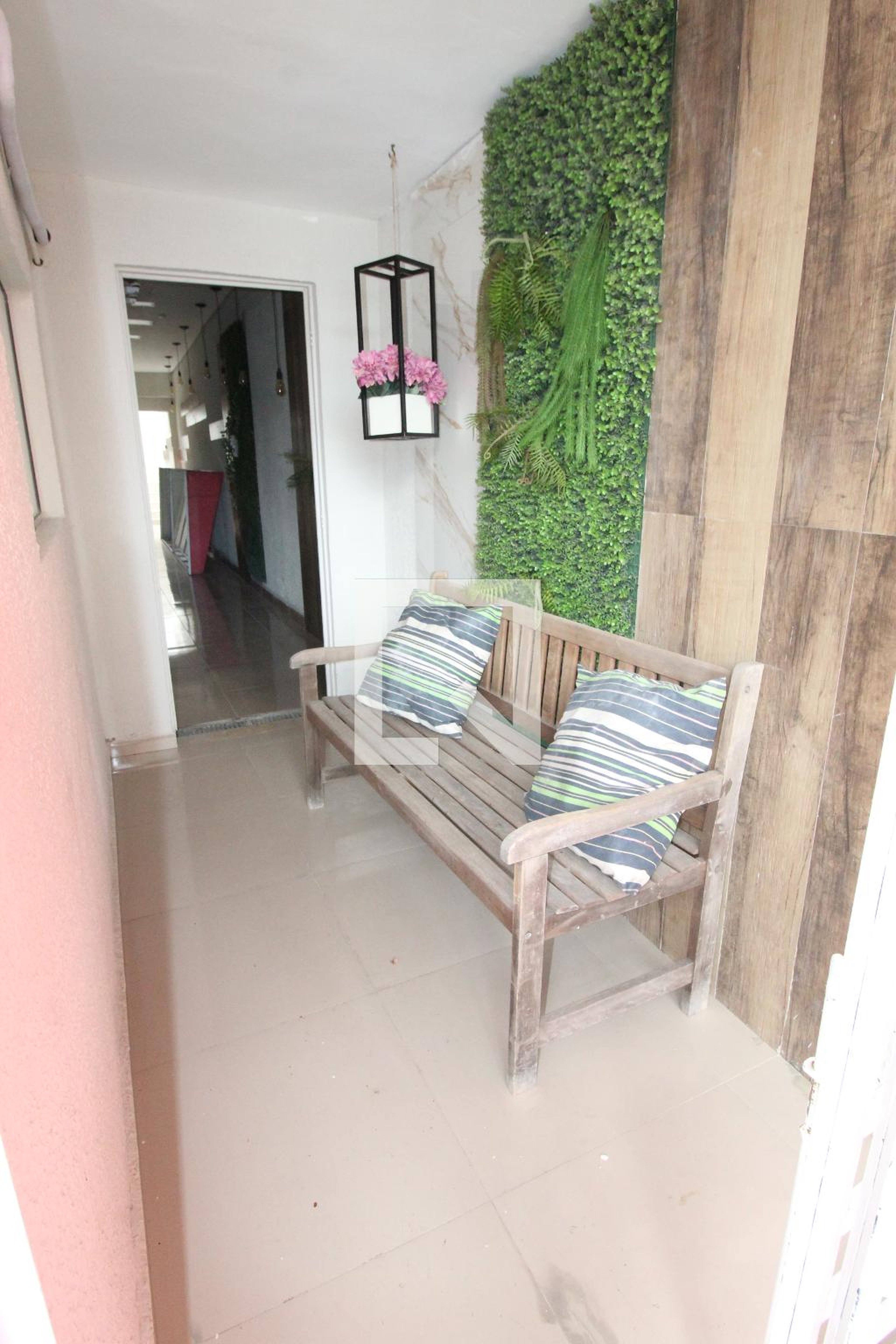 Hall de Entrada Condomínio em Rua Nassau, 93