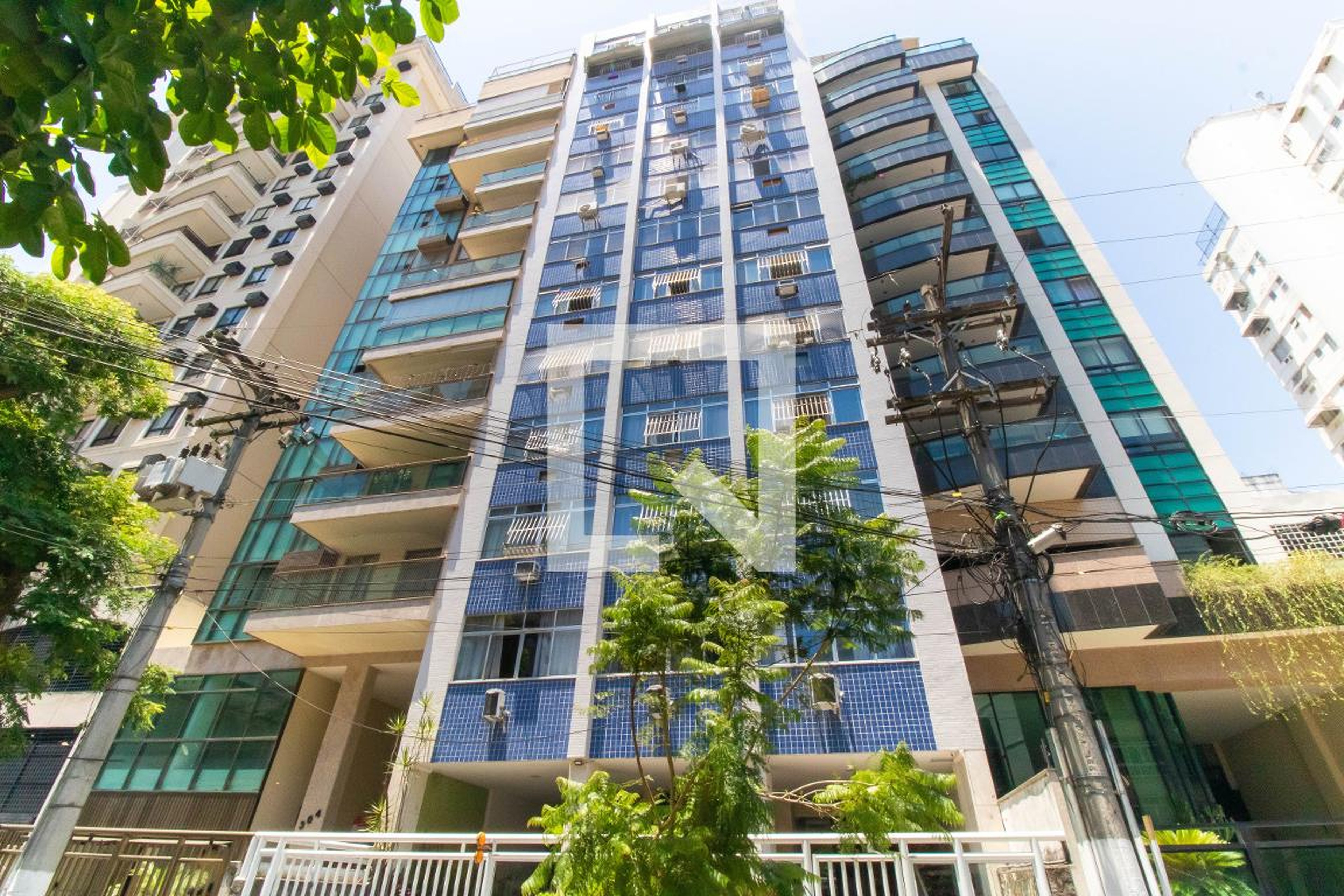 Fachada Condomínio em Rua Ministro Otávio Kelly, 300