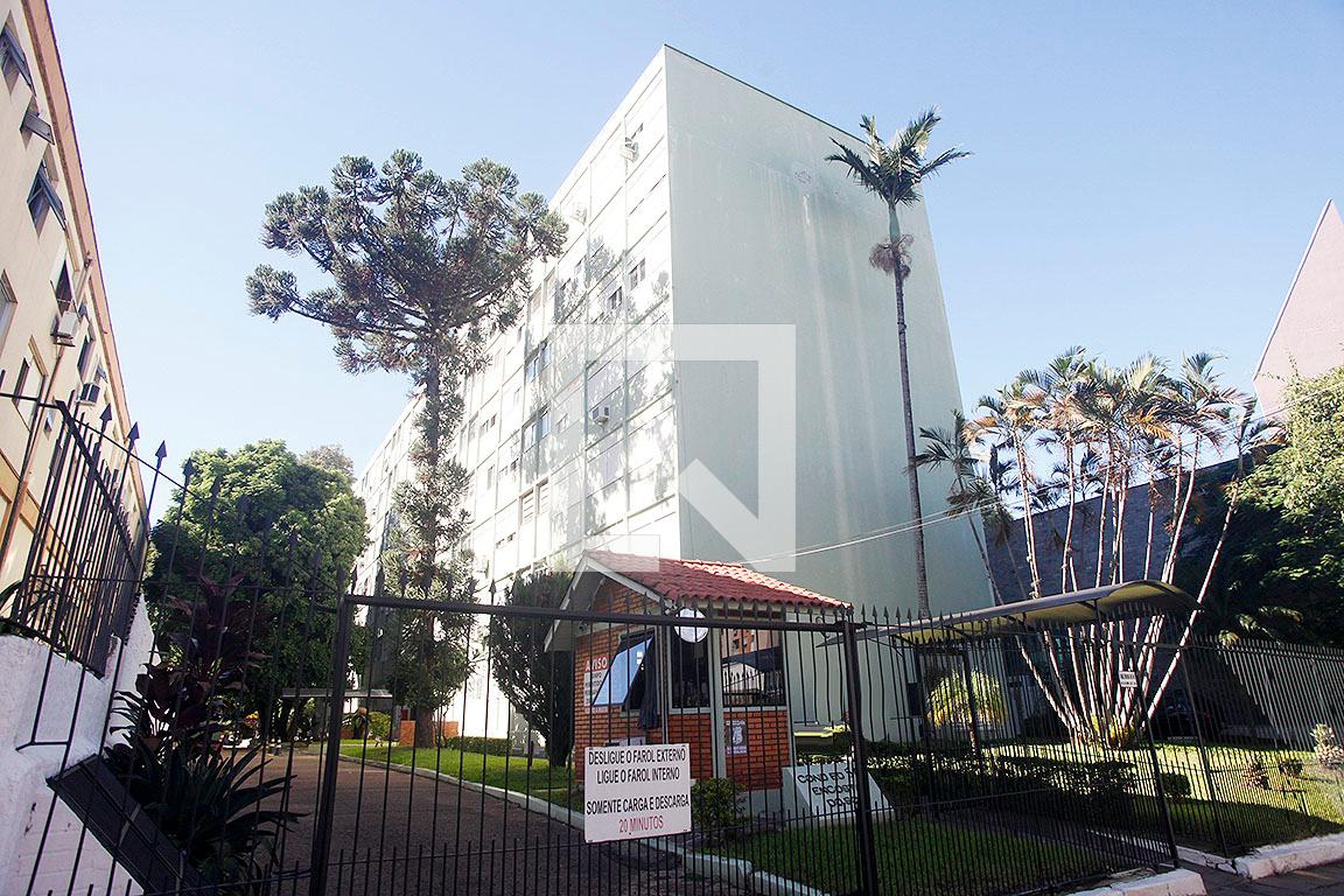 Fachada Condomínio Encosta do Sol