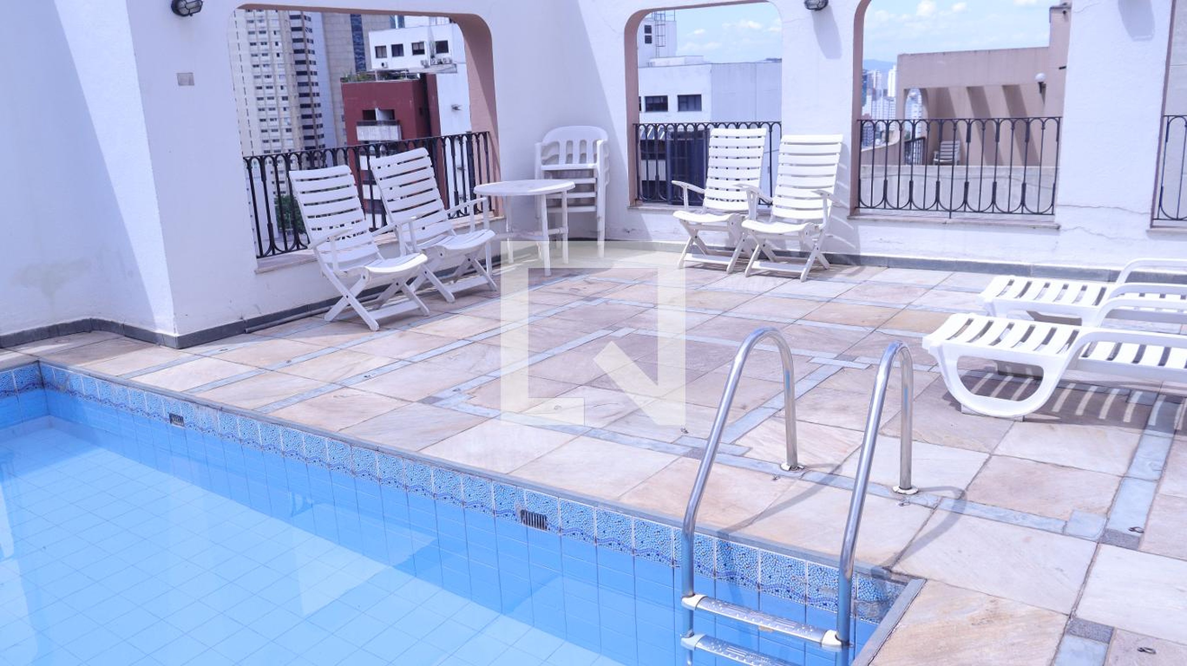 Piscina - Paulista Flat II