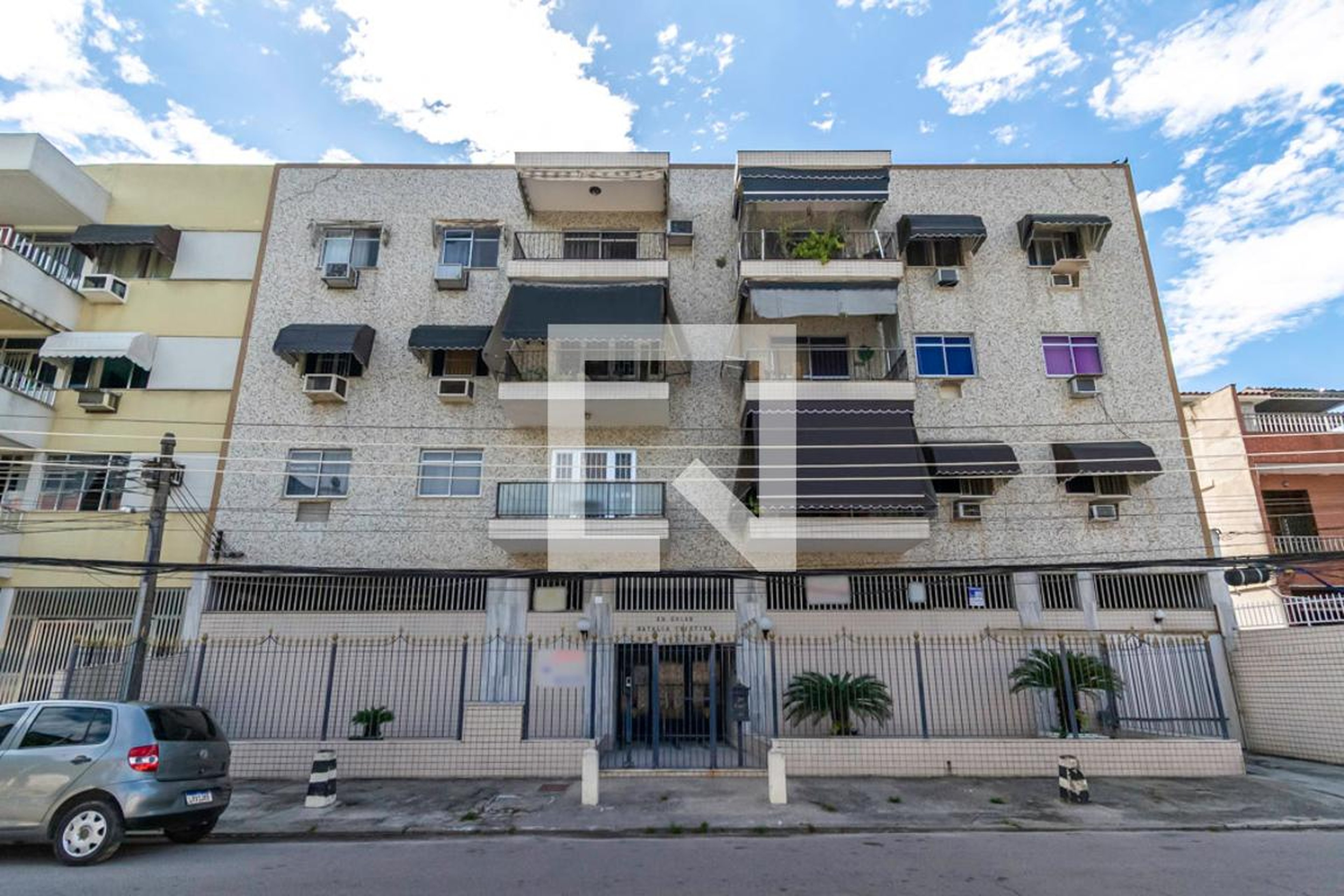 Fachada do Prédio Condomínio em Rua Irineu Corrêa, 20