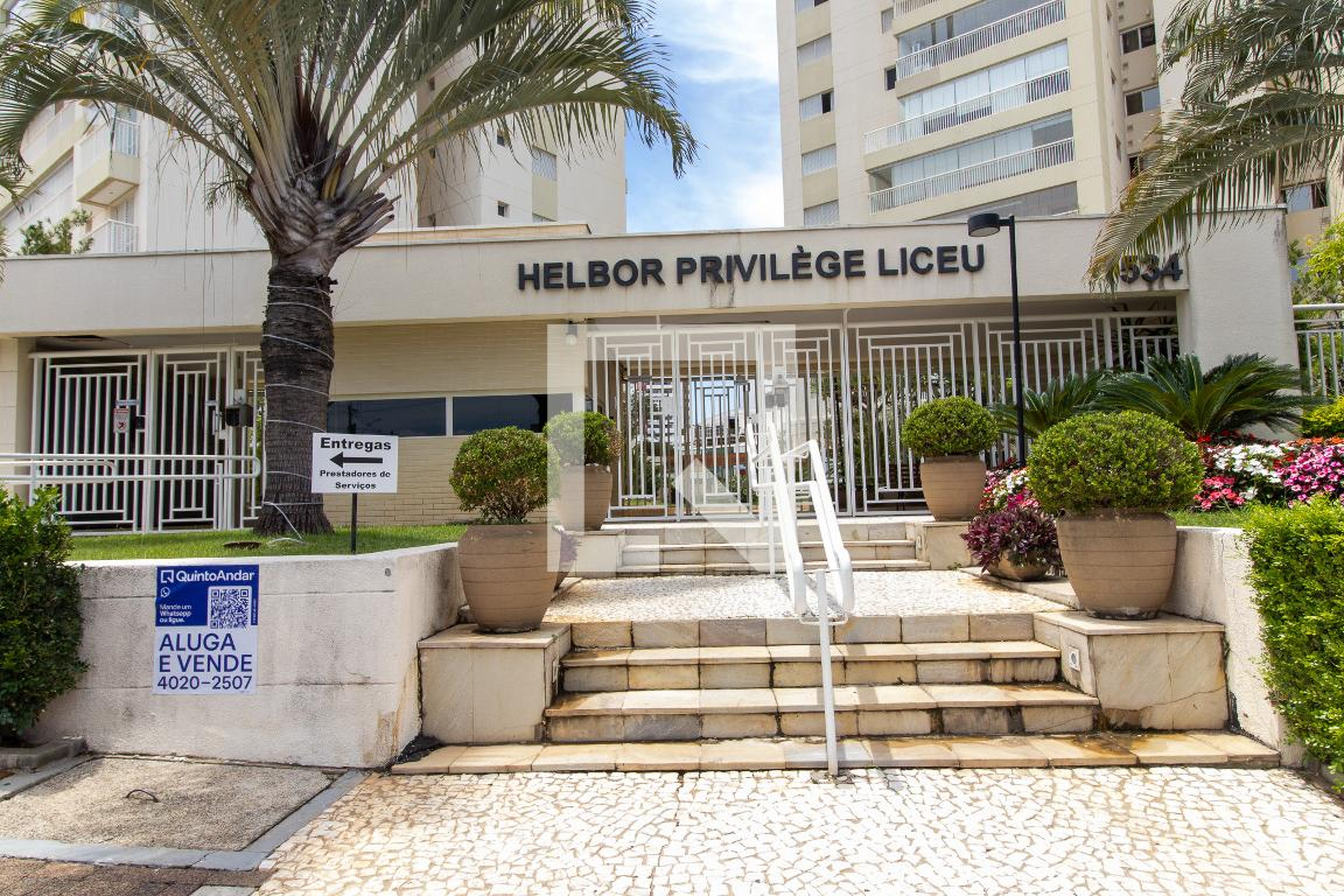 Fachada Condomínio em Rua Baronesa Geraldo de Resende, 534