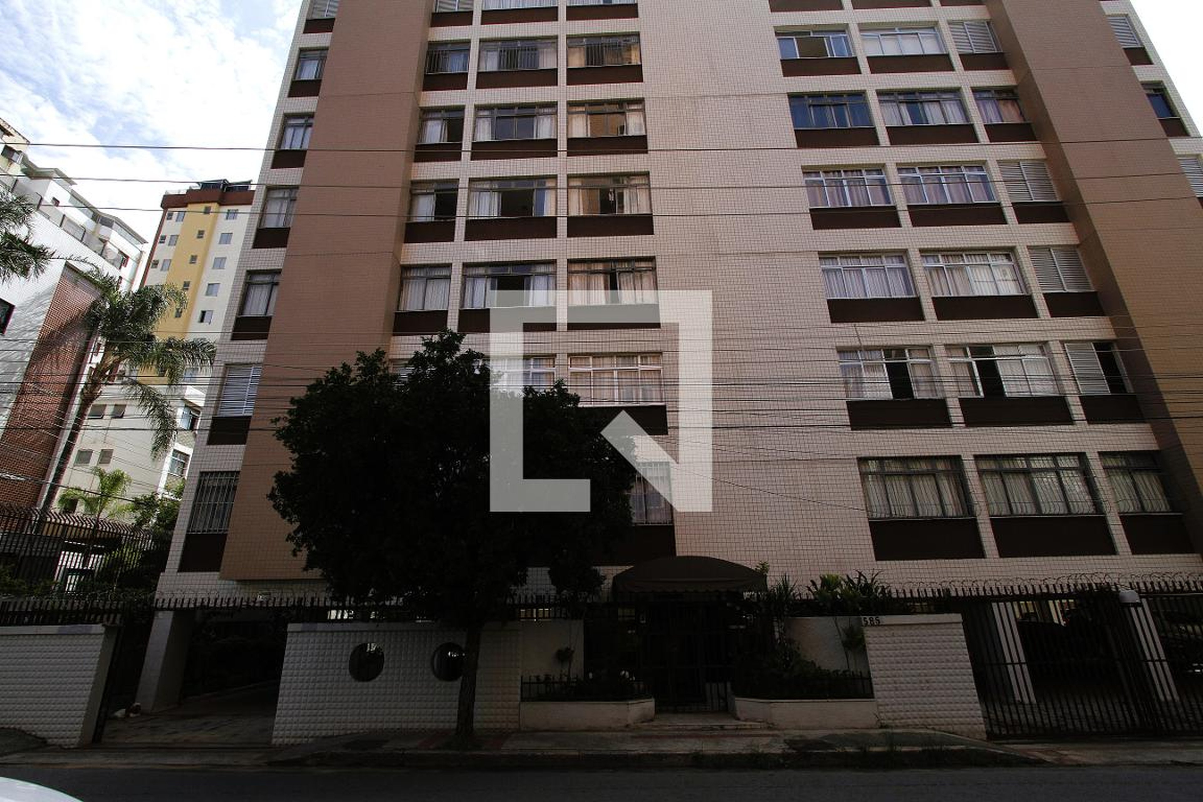Fachada do Prédio Condomínio em Rua Camapuan, 585