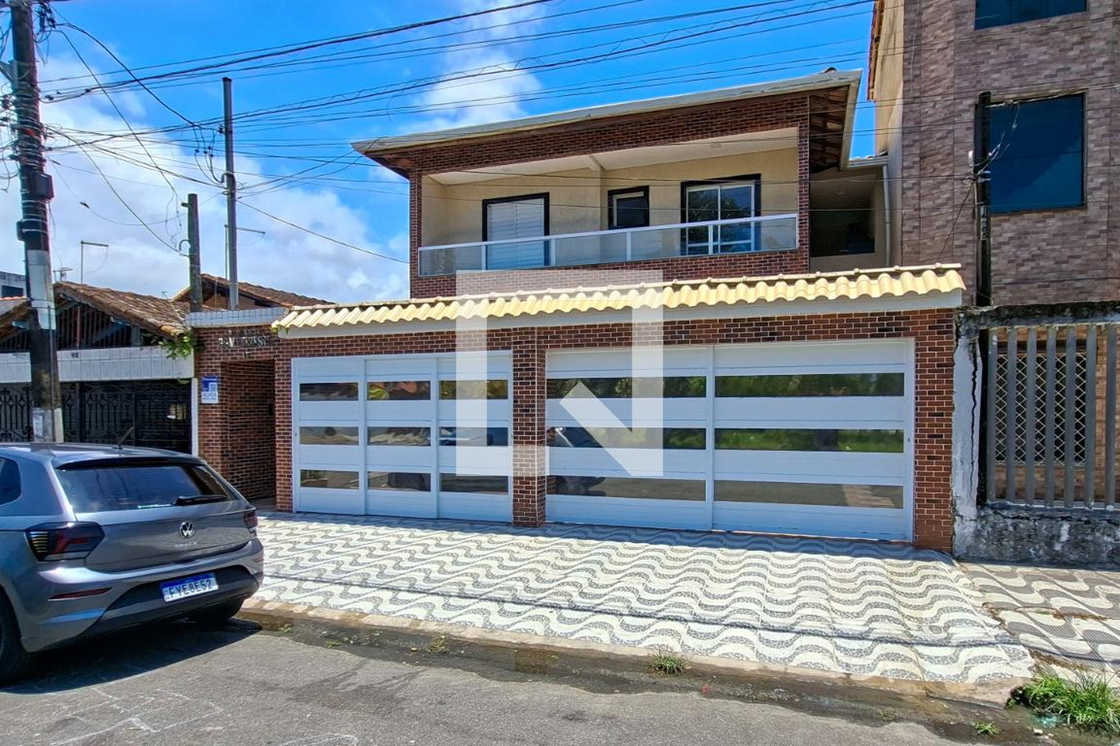 Fachada Condomínio em Rua Santa Cecília, 42