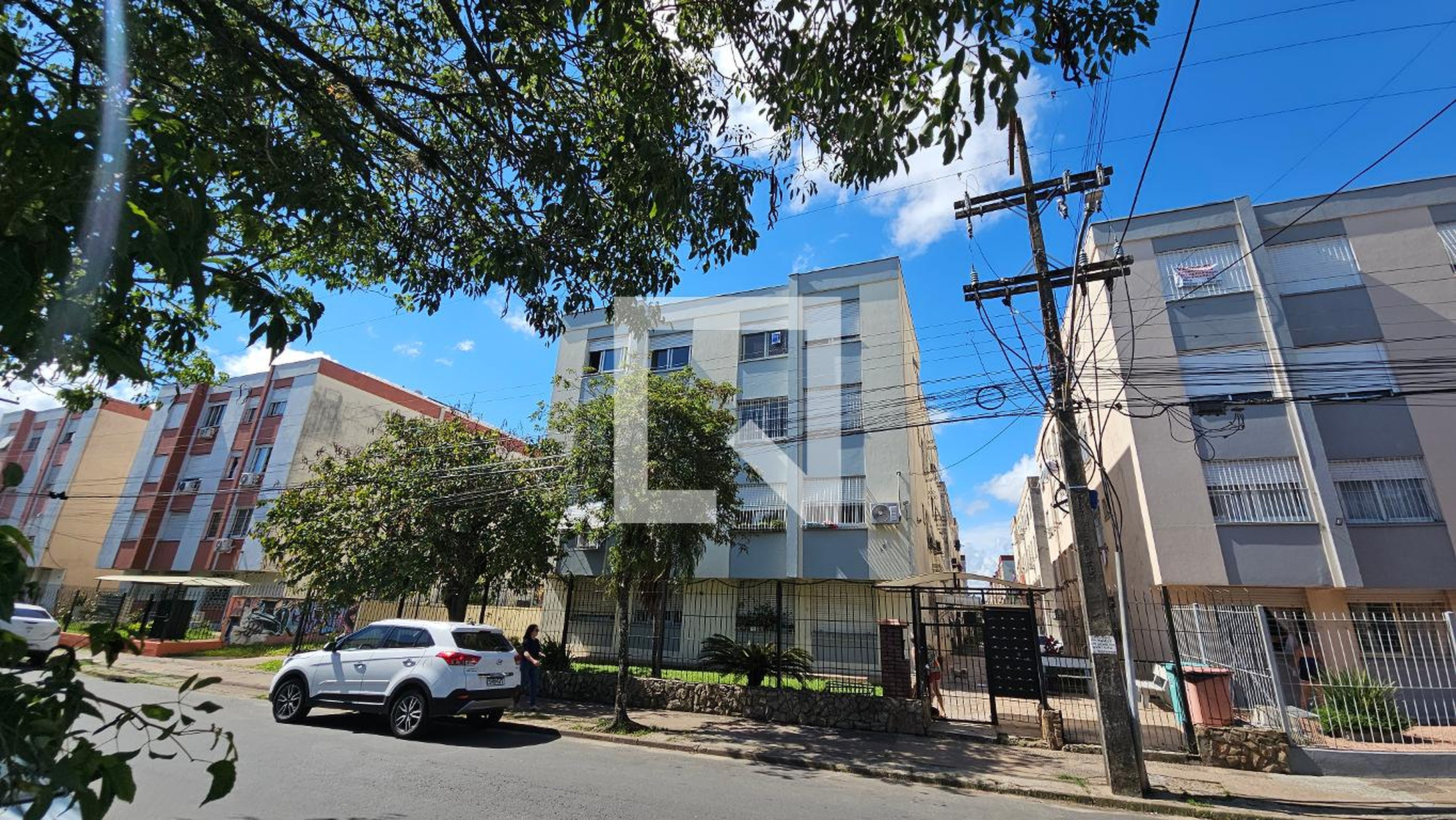 Fachada Condomínio em Rua Carlos Estevão, 405
