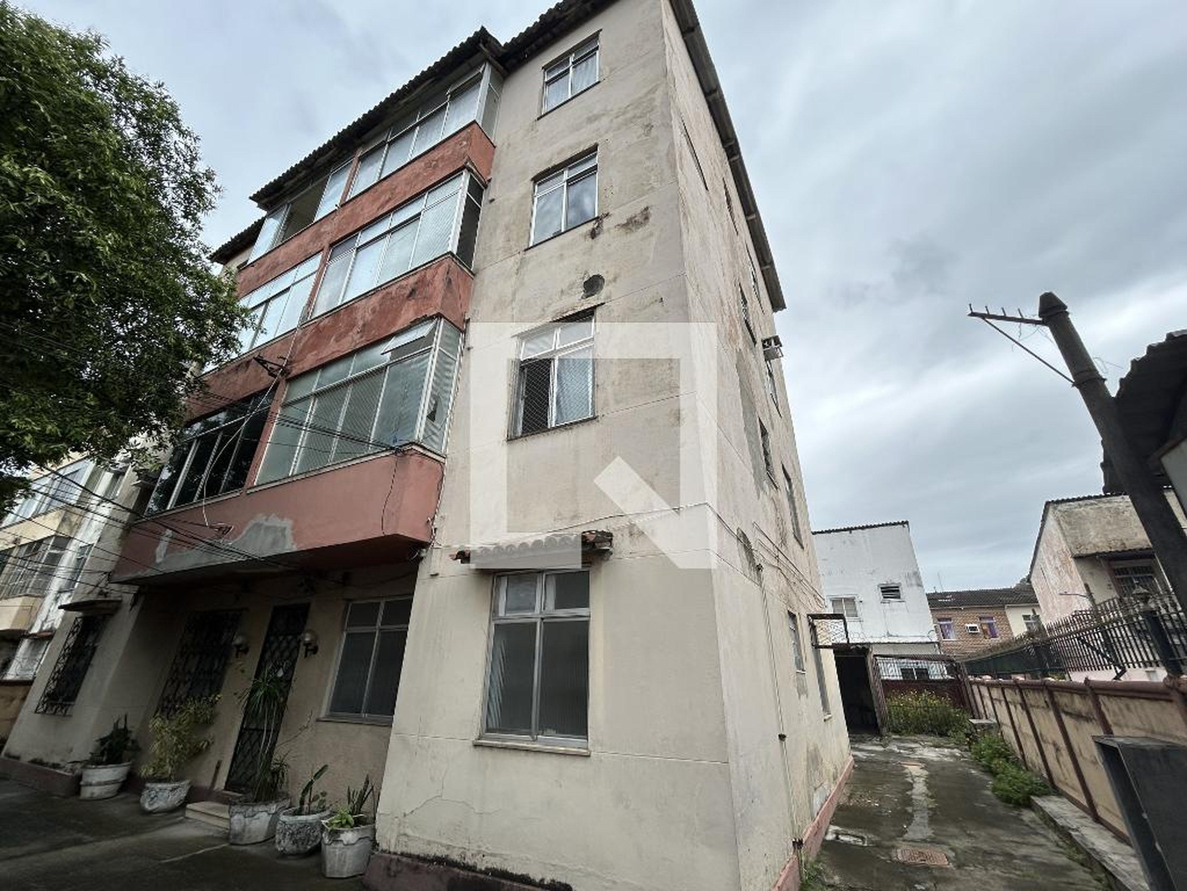 Fachada Condomínio em Rua Doutor Bernardino, 151