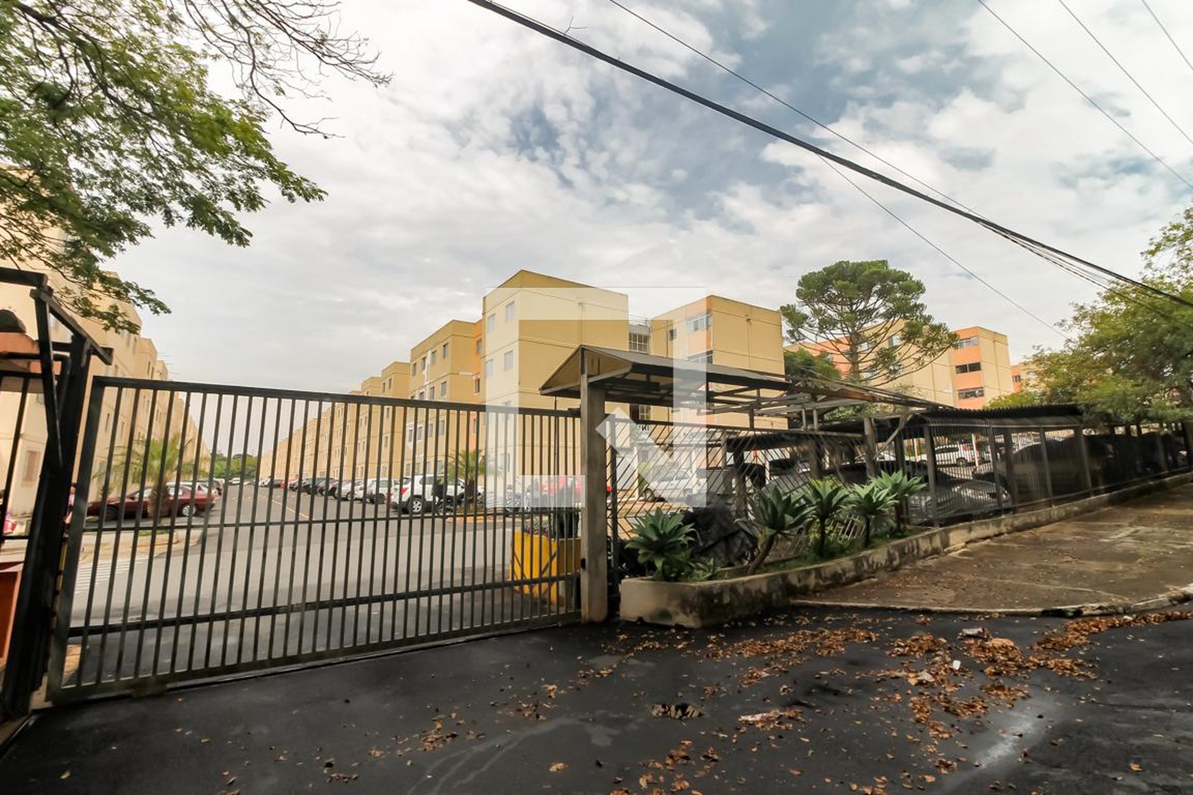 Fachada do Prédio Condomínio Vale dos Pinheiros