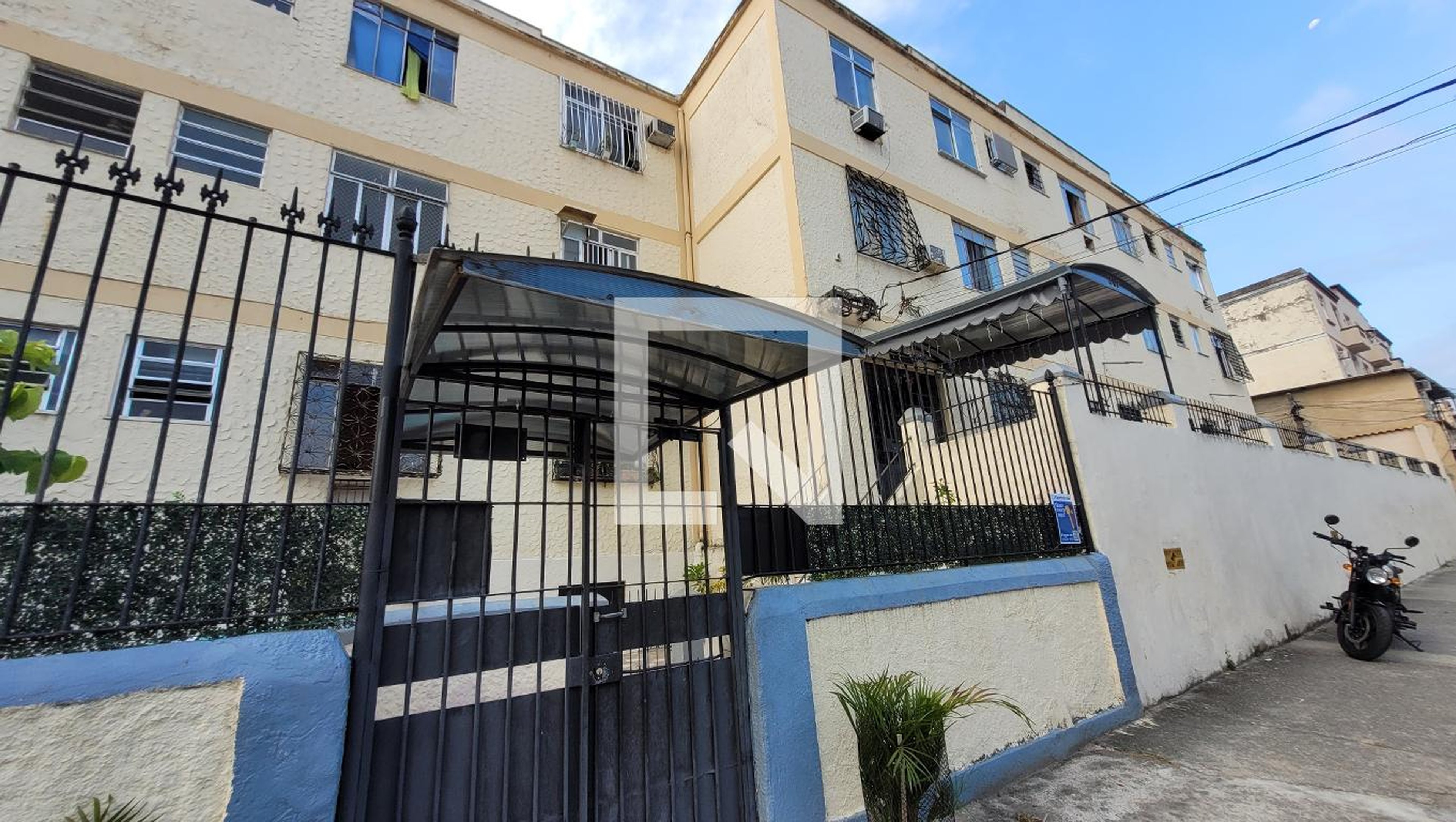 Fachada Condomínio em Rua Barbosa Rodrigues, 307