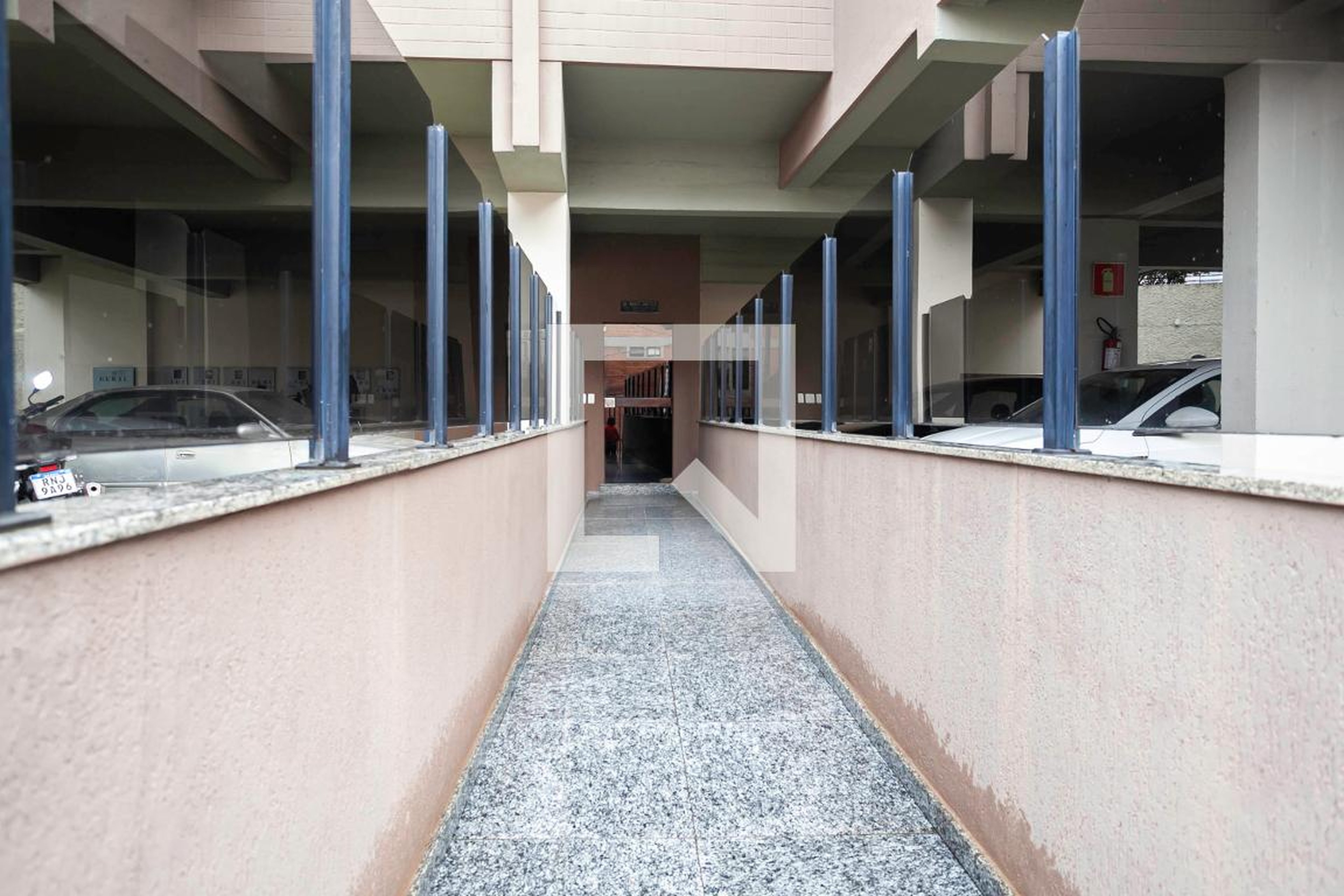 Entrada Condomínio em Rua Kenedy Maro Campos, 40