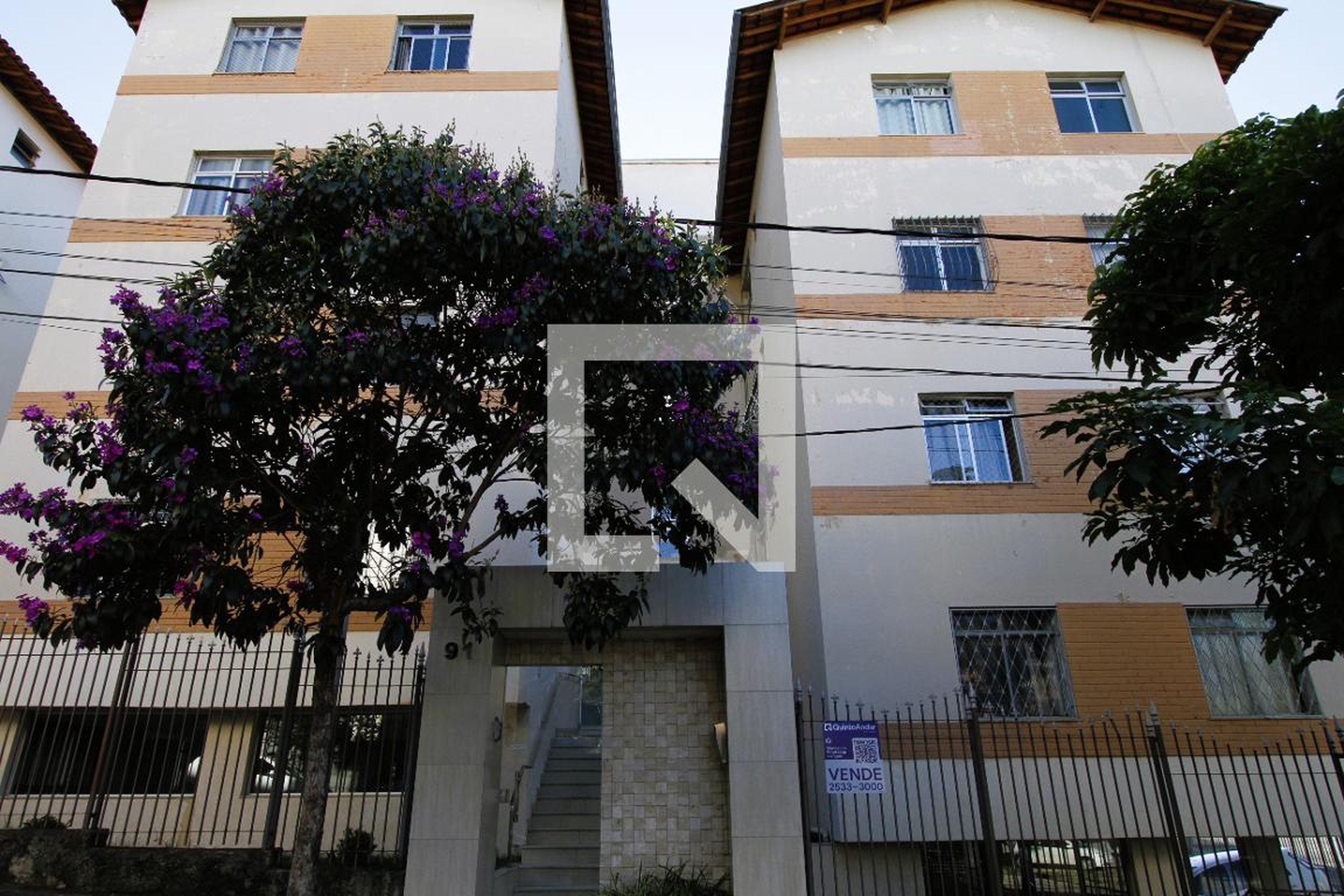 Fachada do Prédio Condomínio em Rua Emílio Ricaldoni, 91