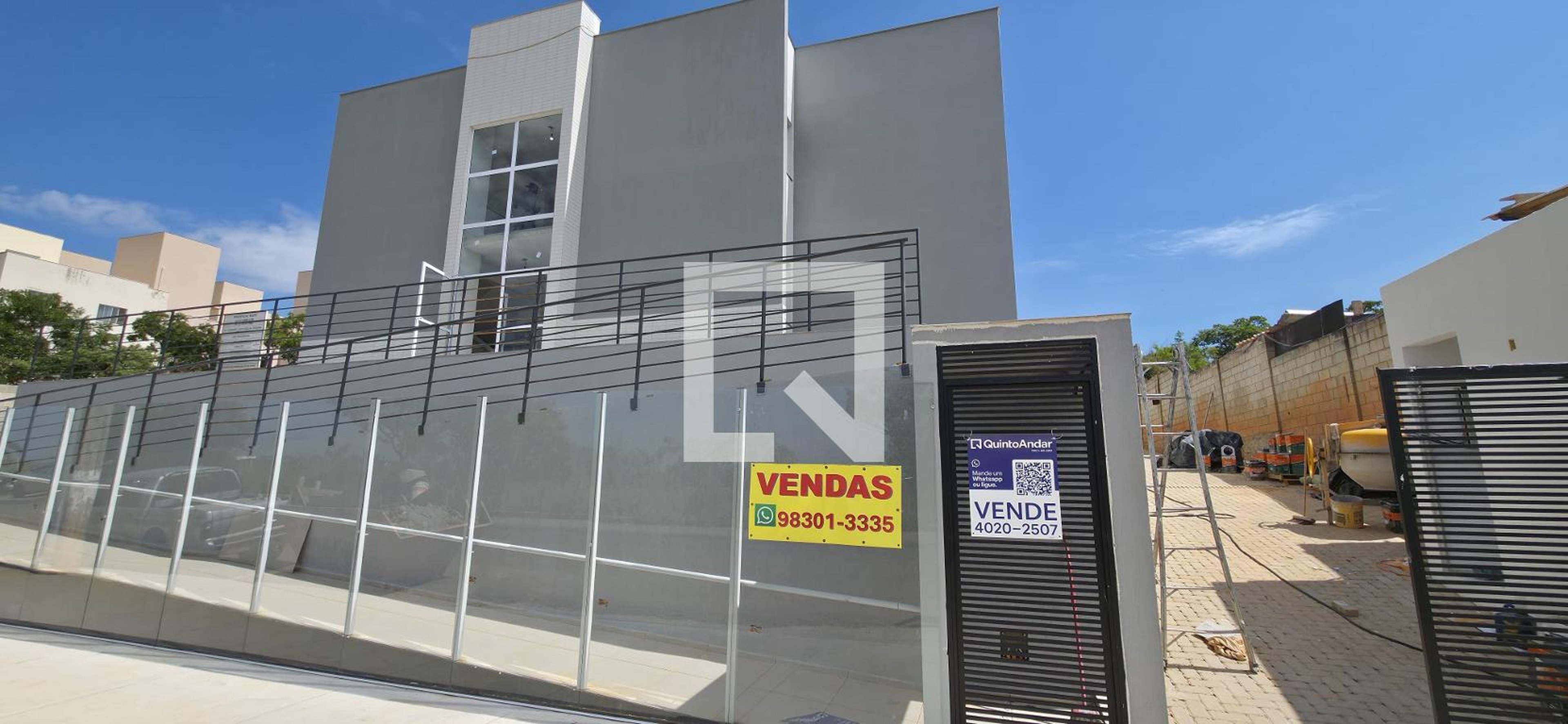 Fachada Condomínio em Avenida Abigail Pinto Coelho, 185