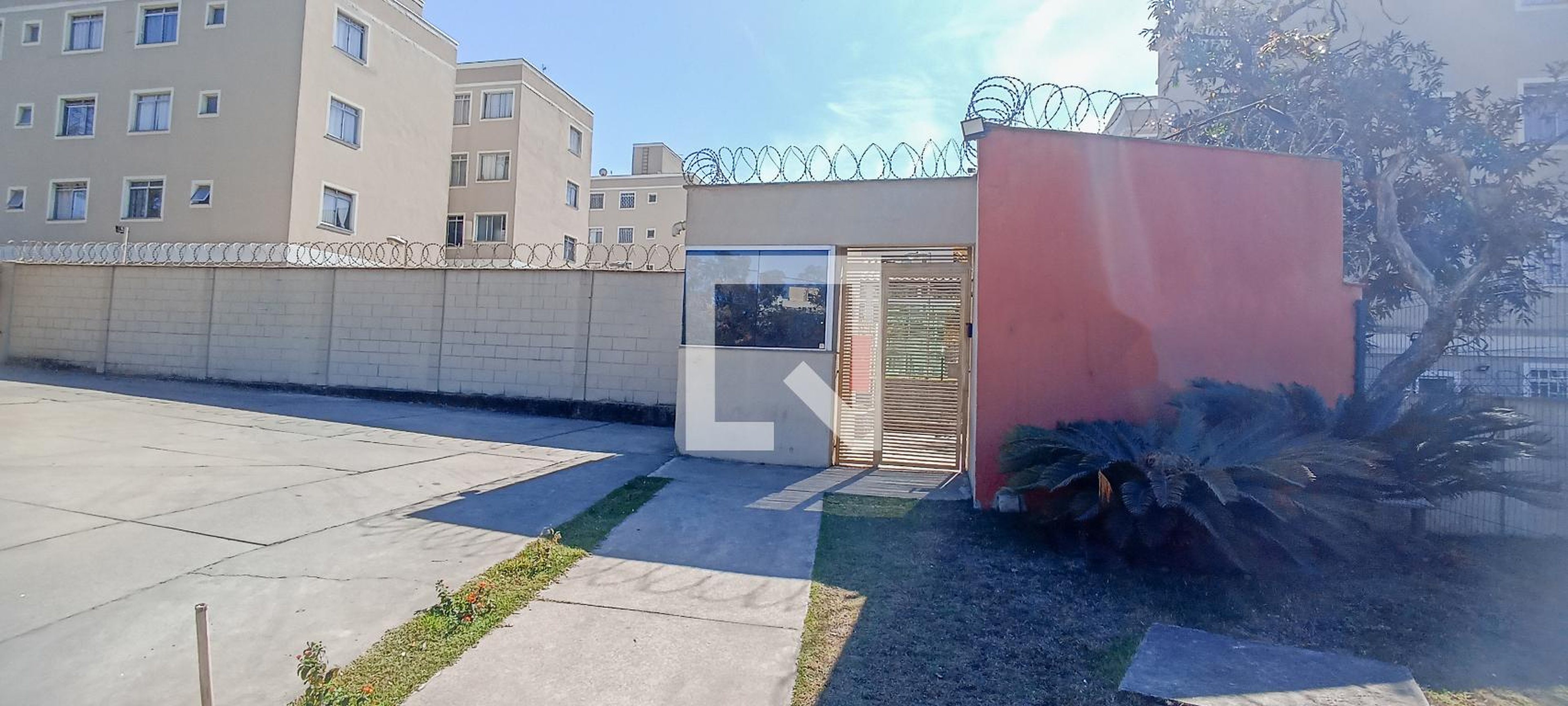 Fachada Edifício Ponto Solares