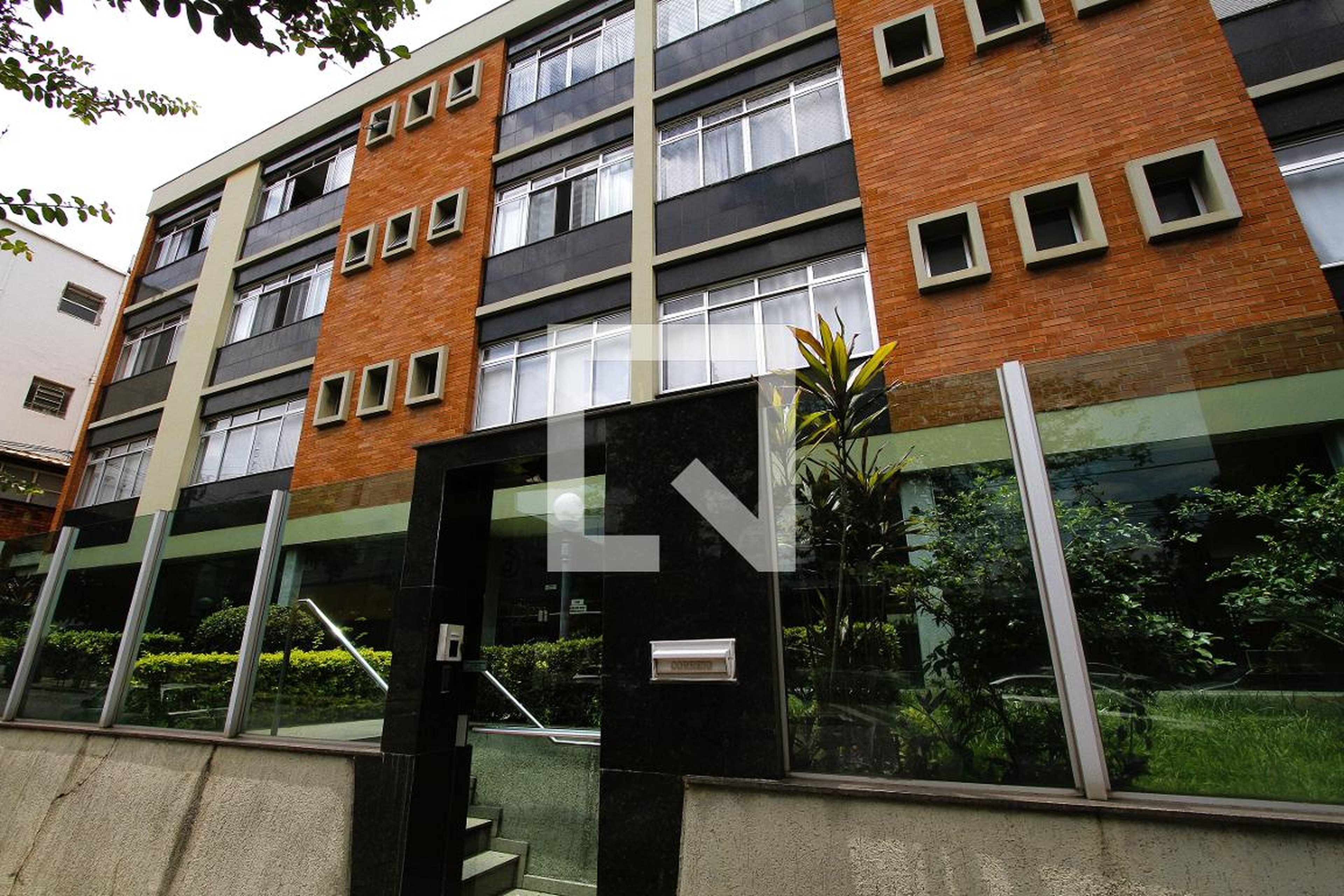 Fachada do Prédio Condomínio em Rua André Cavalcanti, 381